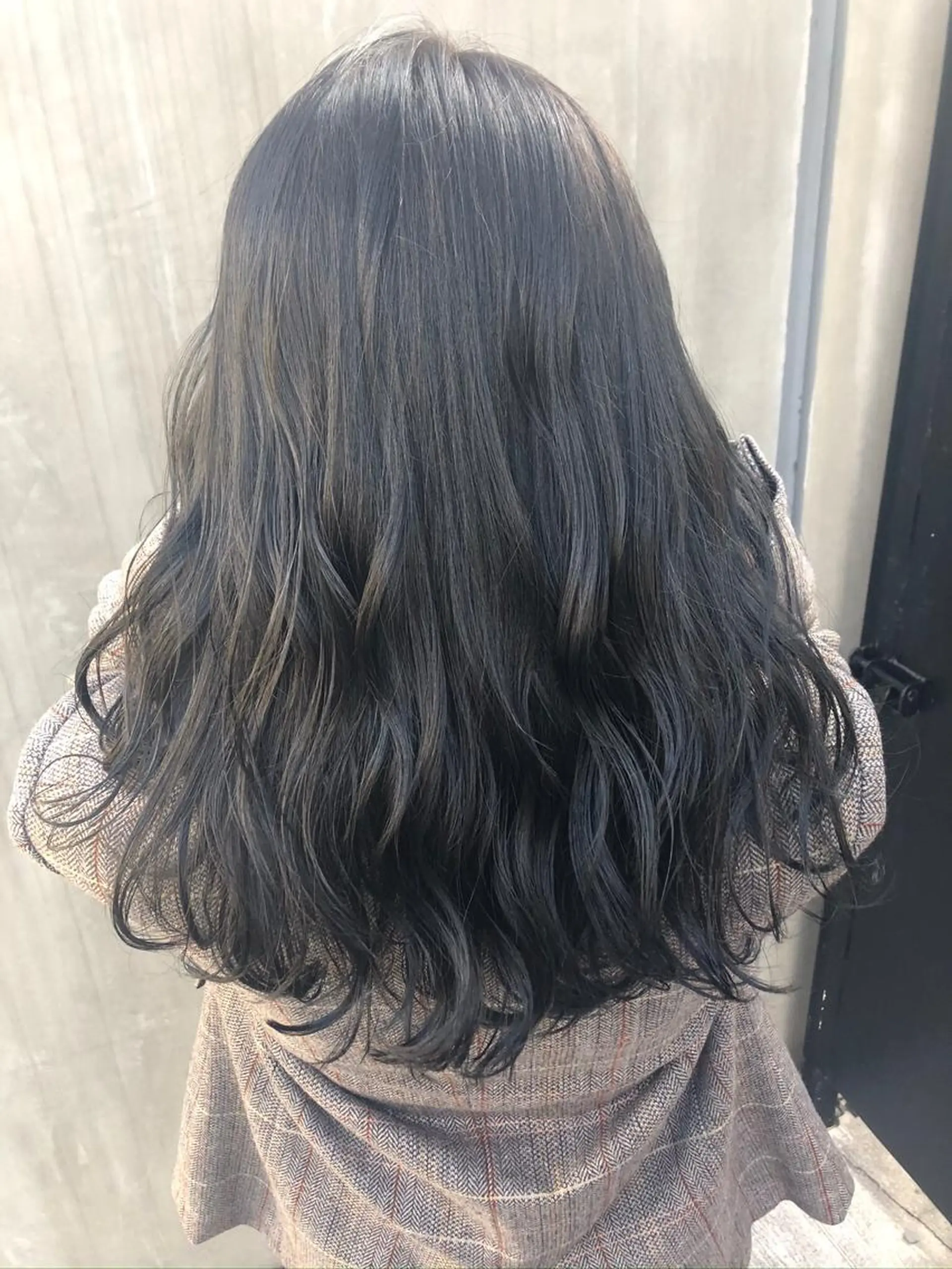 セミロング カラー グレージュ オリーブグレージュ オリーブグレー 赤み消し韓国ヘア レイヤー縮毛🤍渡邉のヘアスタイル
