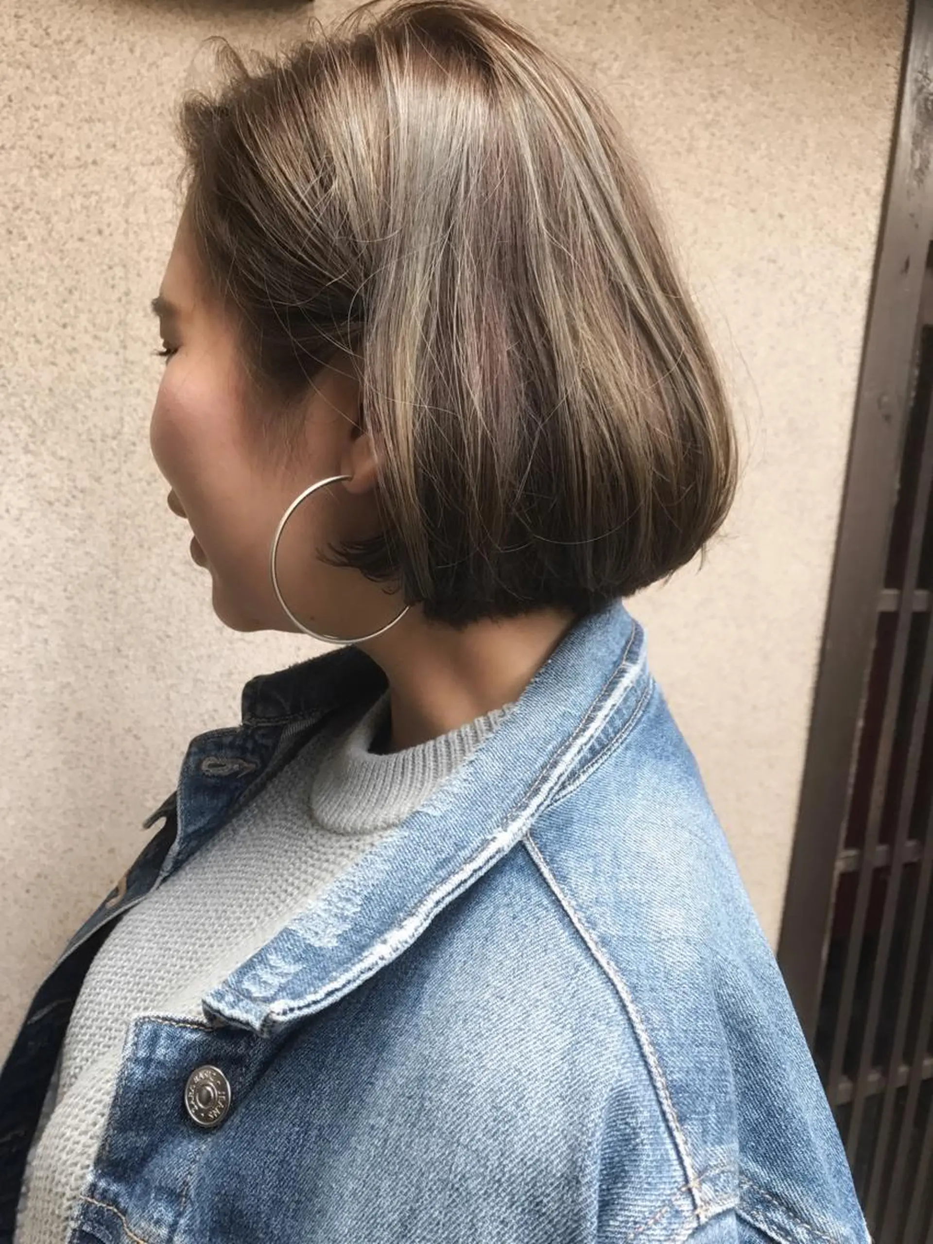 ショート カラー ハイライトカラー シルバー ハイライト vato マンツーマンサロンのヘアスタイル