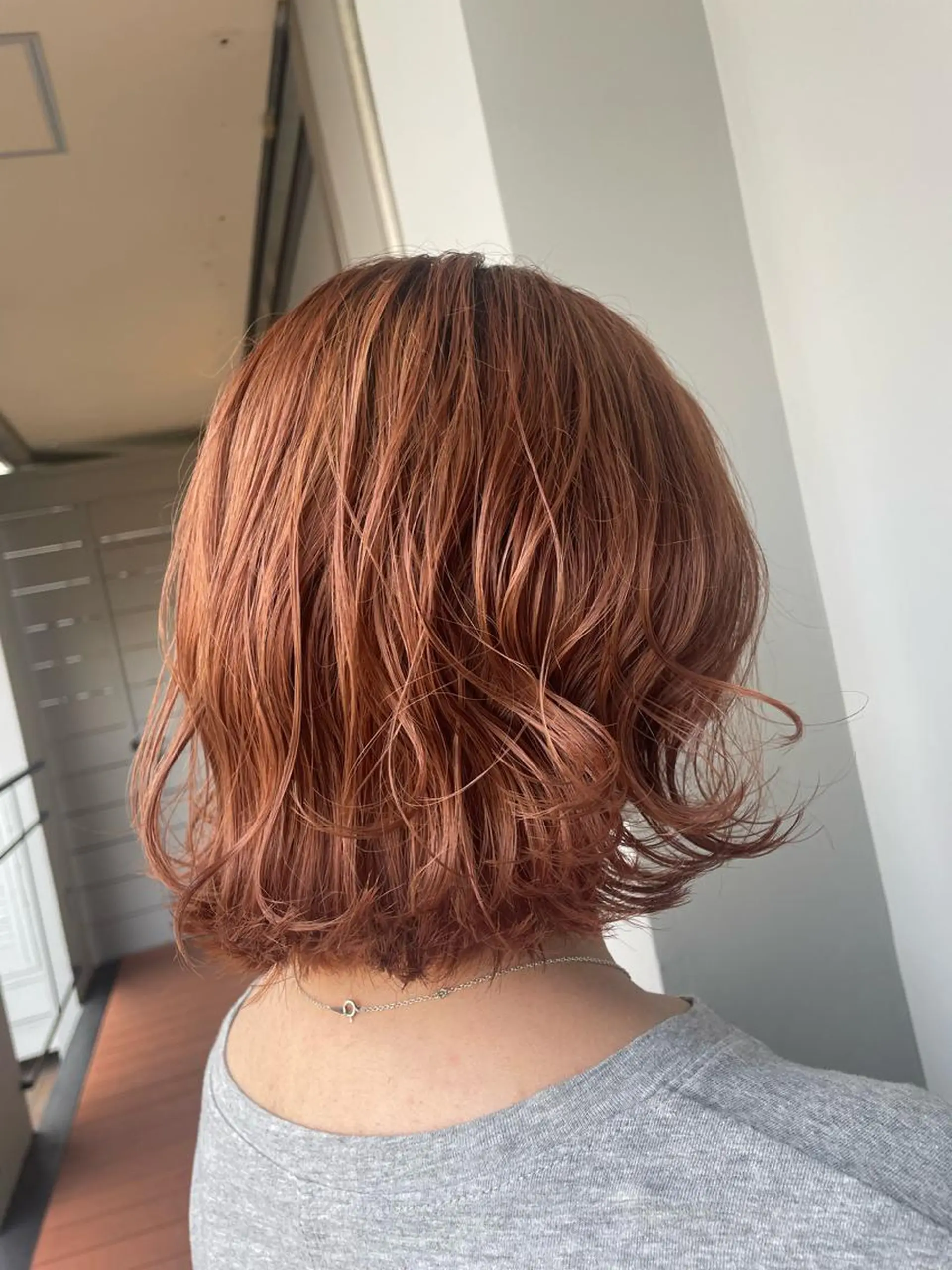 ミディアム 柳井 瑠菜のヘアスタイル