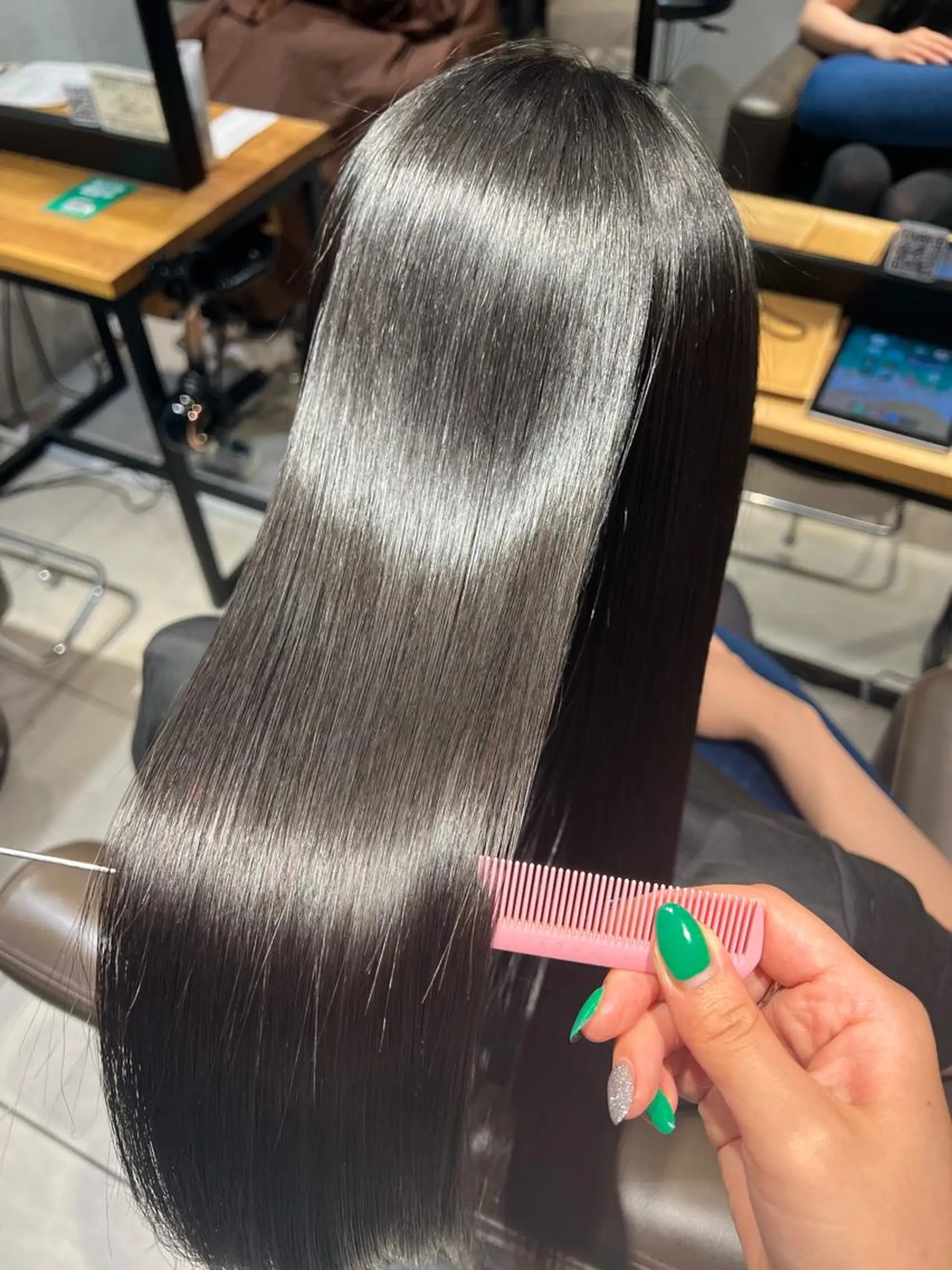 ロング ヘアアレンジ Moana by HEADLIGHT所属・tomoka/ デザインカラー🌺のヘアスタイル