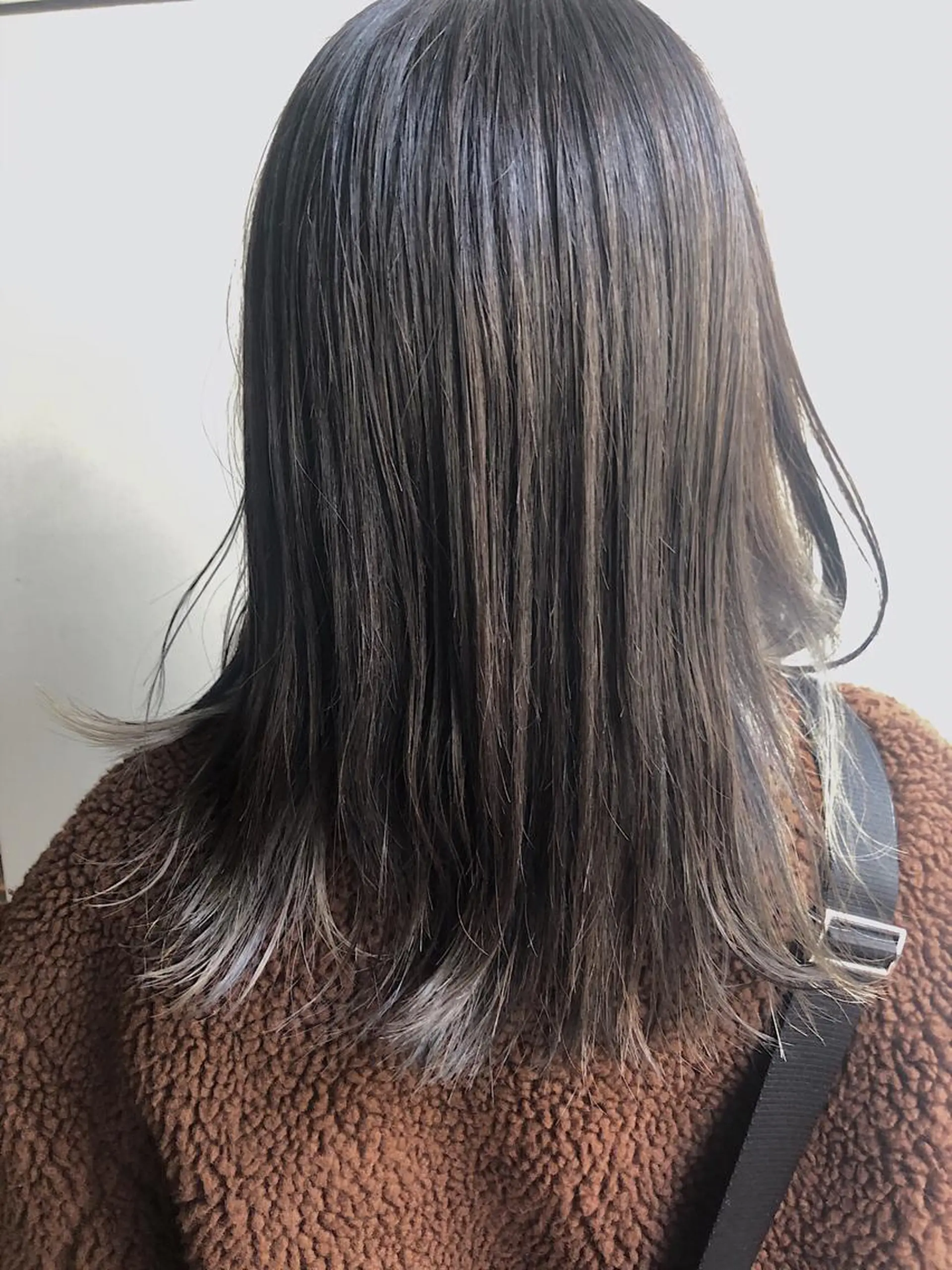 ミディアム カラー 長井 美佳のヘアスタイル