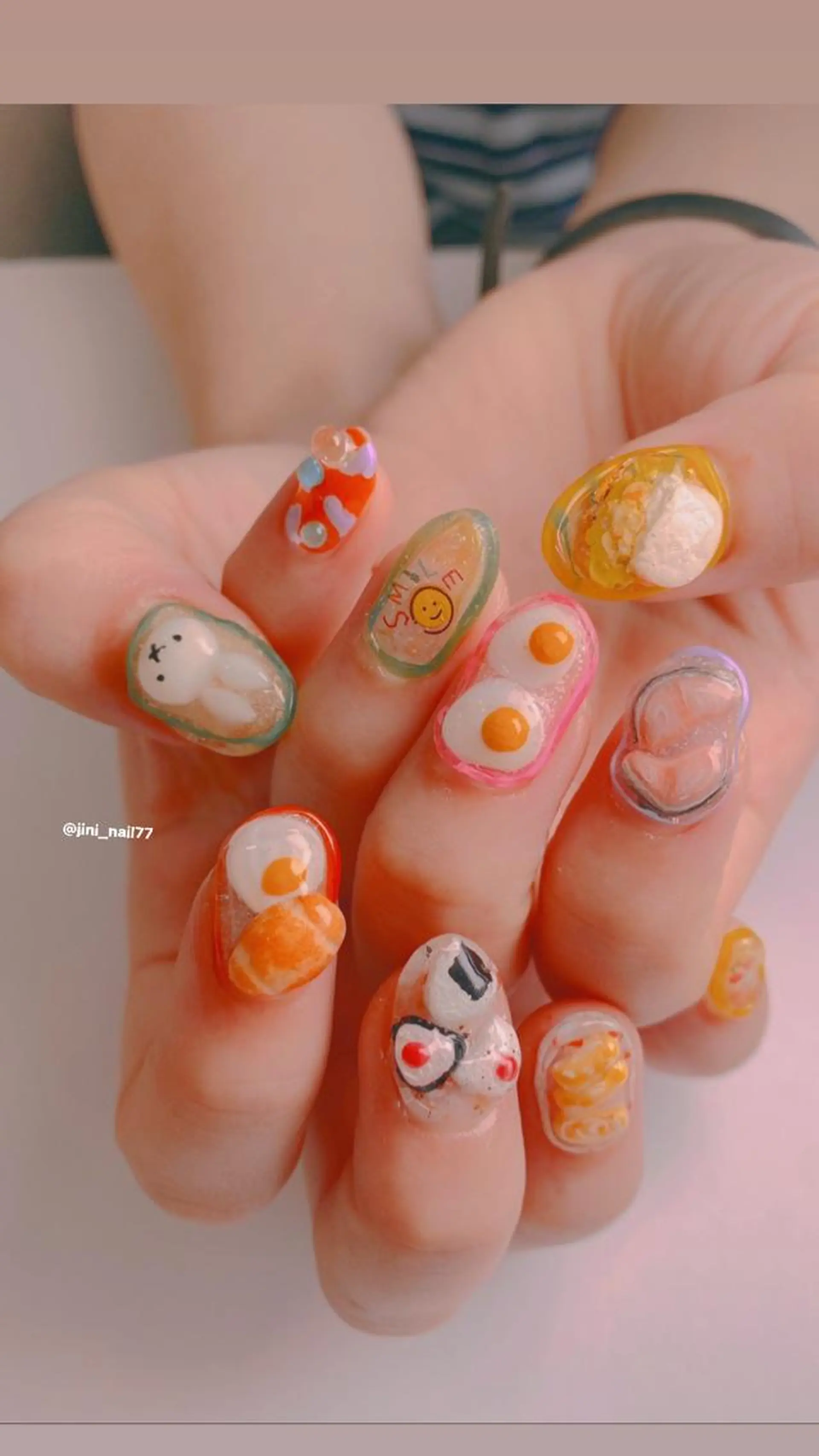 ネイル JINI NAIL所属・ジニ ネイルのネイルデザイン