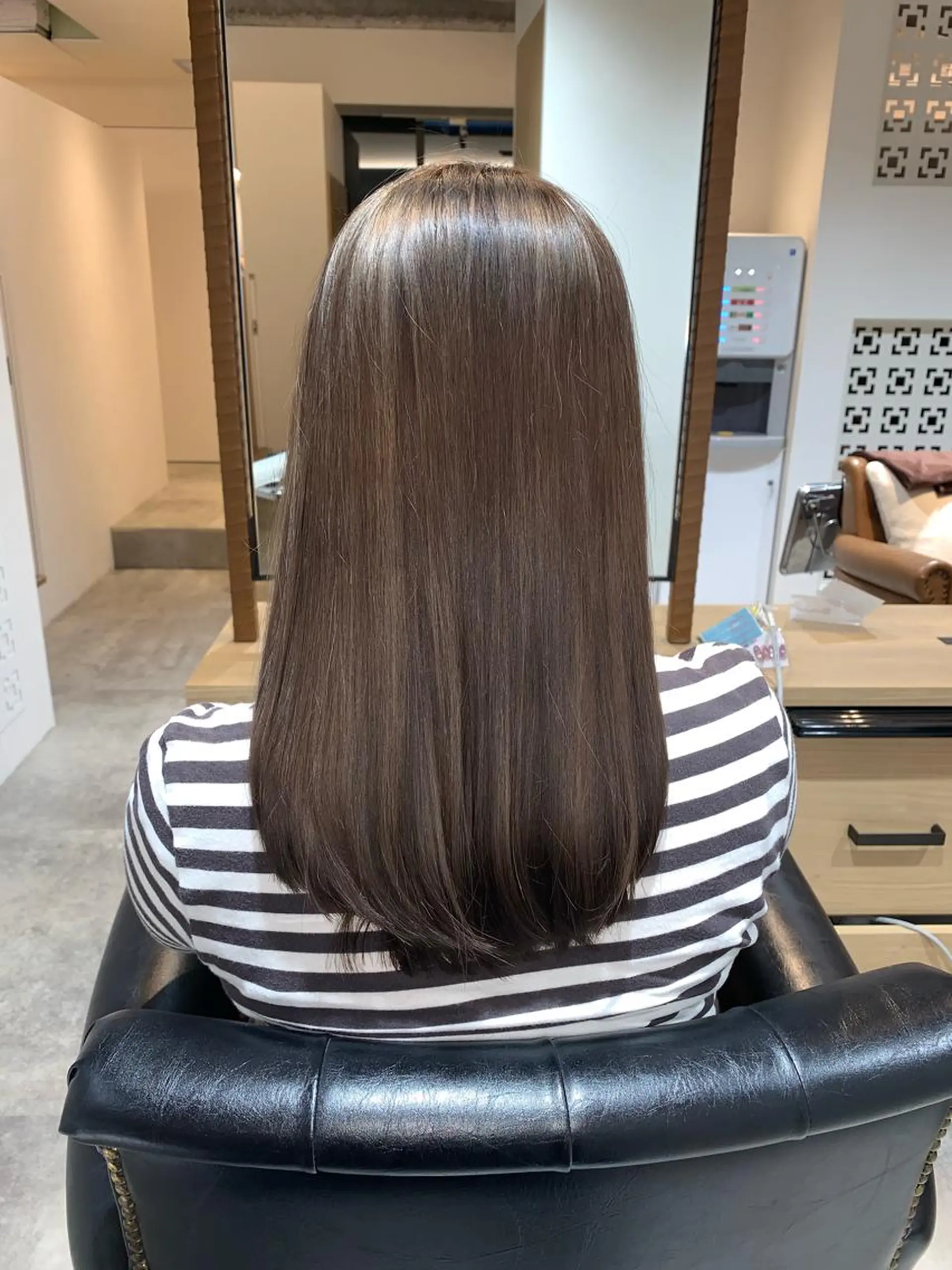 セミロング カラー 中島 直哉のヘアスタイル