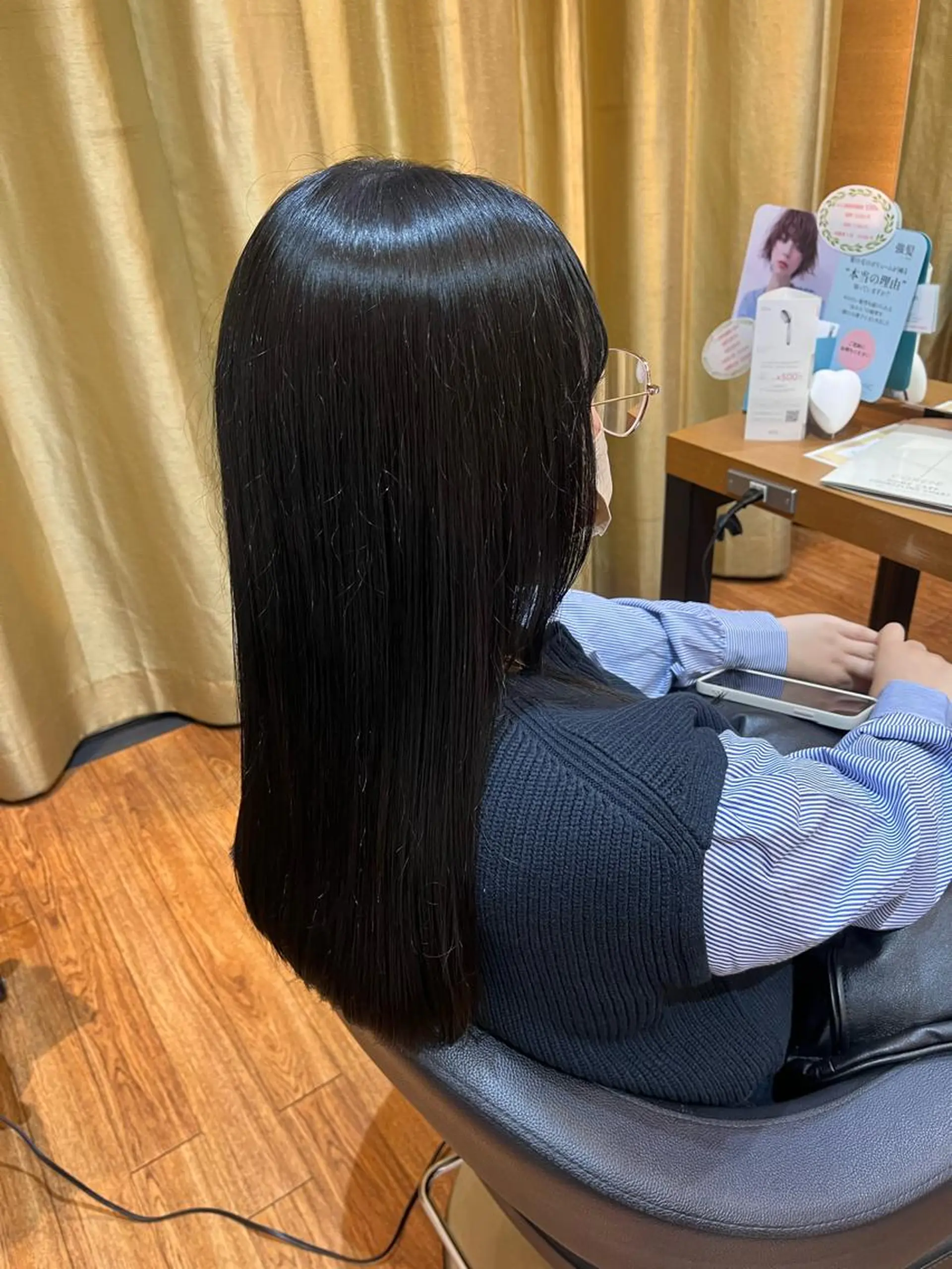 ロング カラー 黒髪 ブルーカラー ブルーブラック トリートメント idea研究学園店所属・艶髪／レイヤーカット 塚越　紗菜のヘアスタイル