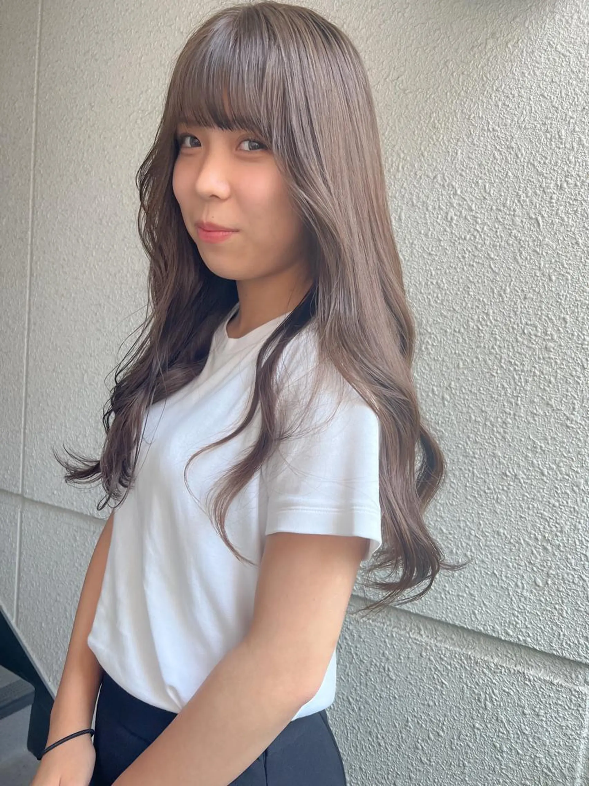 ロング カラー ベージュカラー ブリーチ ブリーチなしカラー ヘアカラー カラーパティシエ facce🌼ikoのヘアスタイル