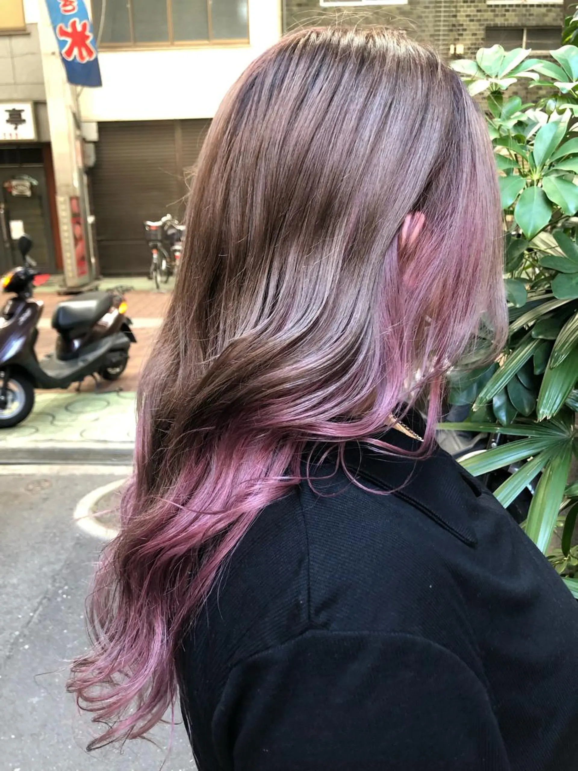 ロング カラー ヘアアレンジ ベージュカラー ブリーチ ミルクティーベージュ ピンクカラー 髪質改善/ ツヤ髪カラー/高井のヘアスタイル