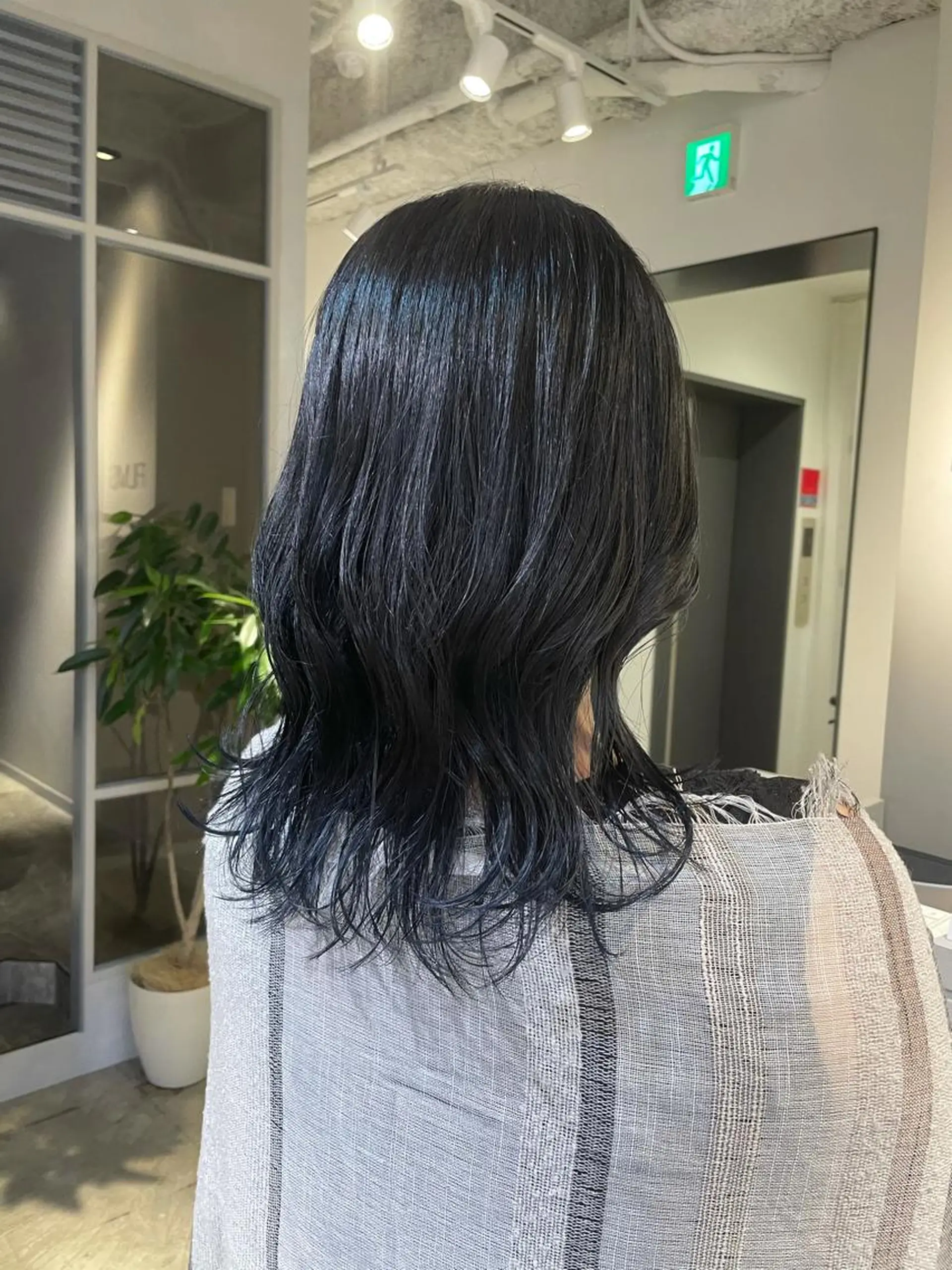 ミディアム カラー 斉藤 瑞恵のヘアスタイル