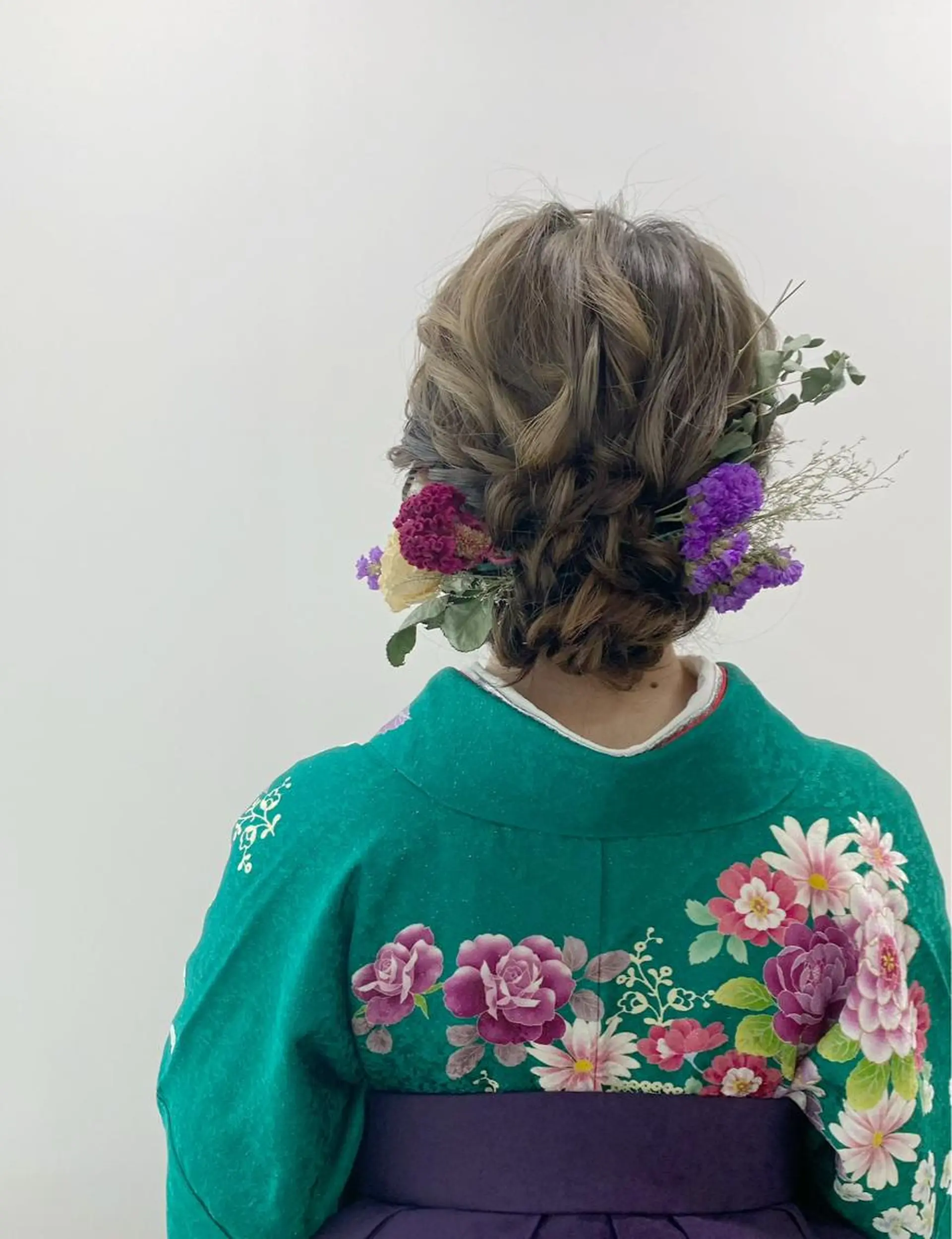 ミディアム ヘアアレンジ GRANLUSSO 〜グランルッソ駅前店所属・木口 嘉美のヘアスタイル