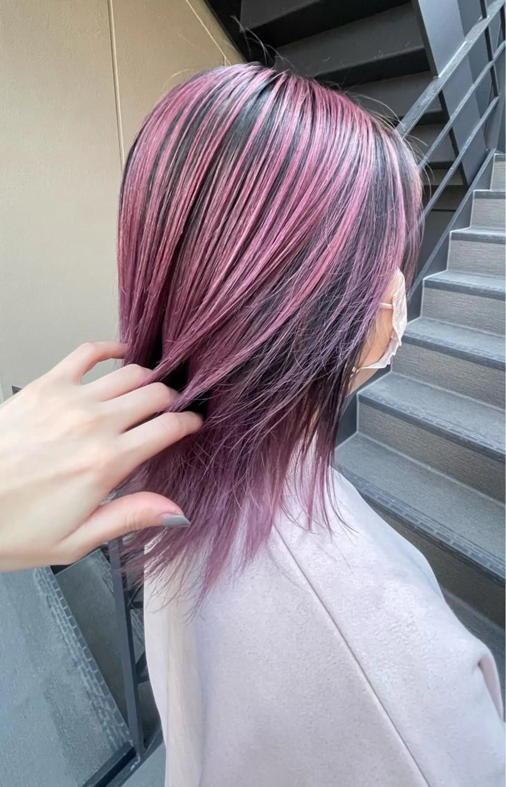 ミディアム レイヤーカット 大内 志穂のヘアスタイル