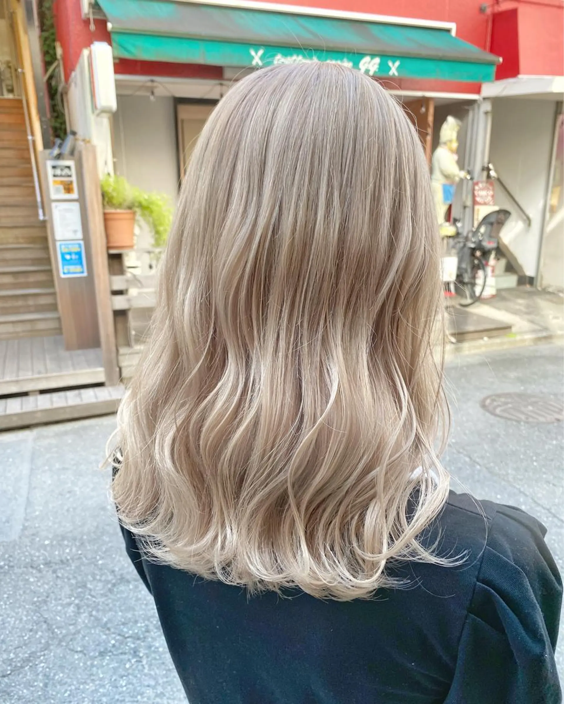 ロング カラー ベージュカラー ブリーチ ブロンド ブロンドベージュ ペールベージュ ブリーチ指名No.1 Daikiのヘアスタイル