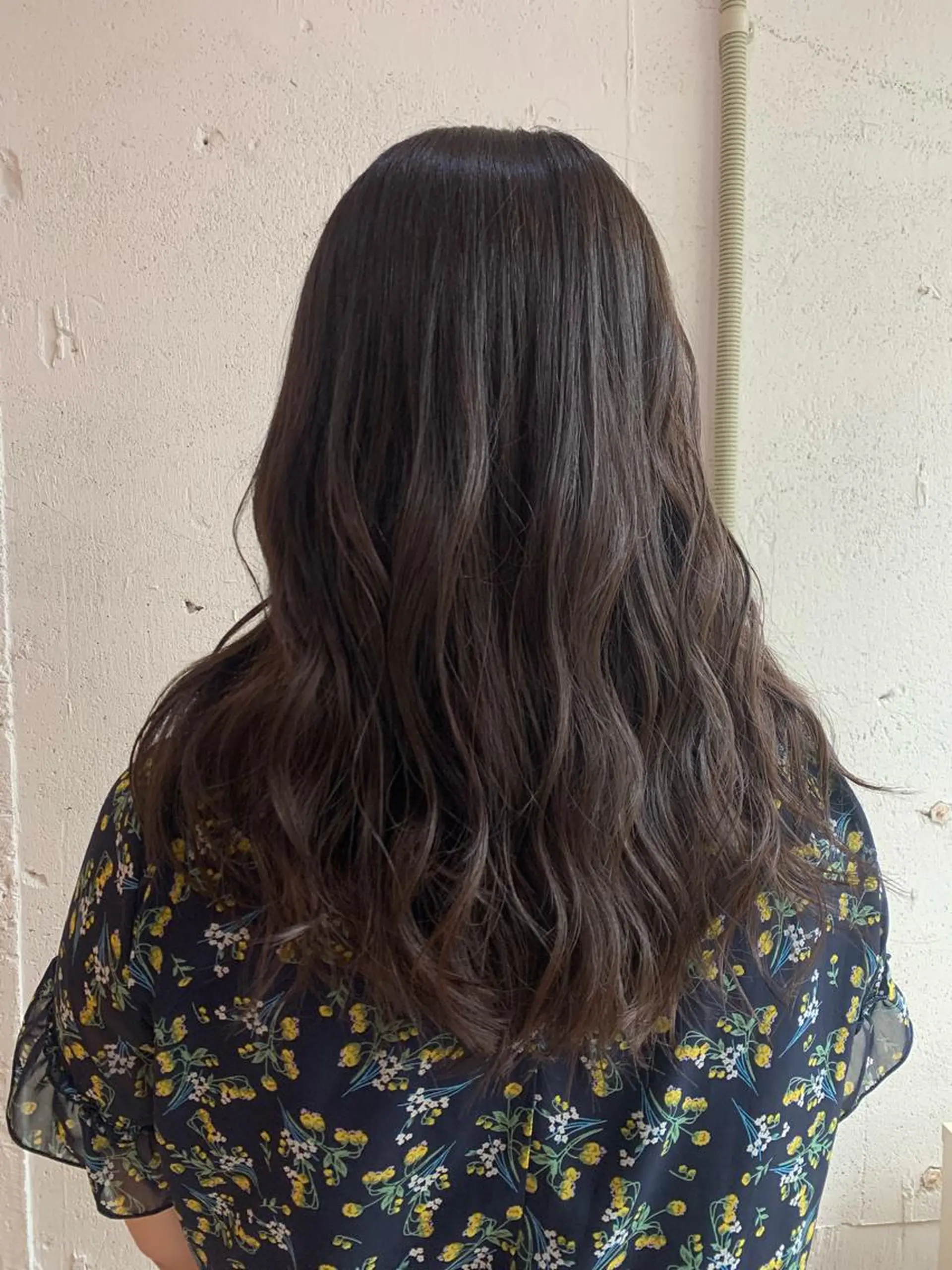 セミロング カラー EIGHT 中川原 菜々子のヘアスタイル