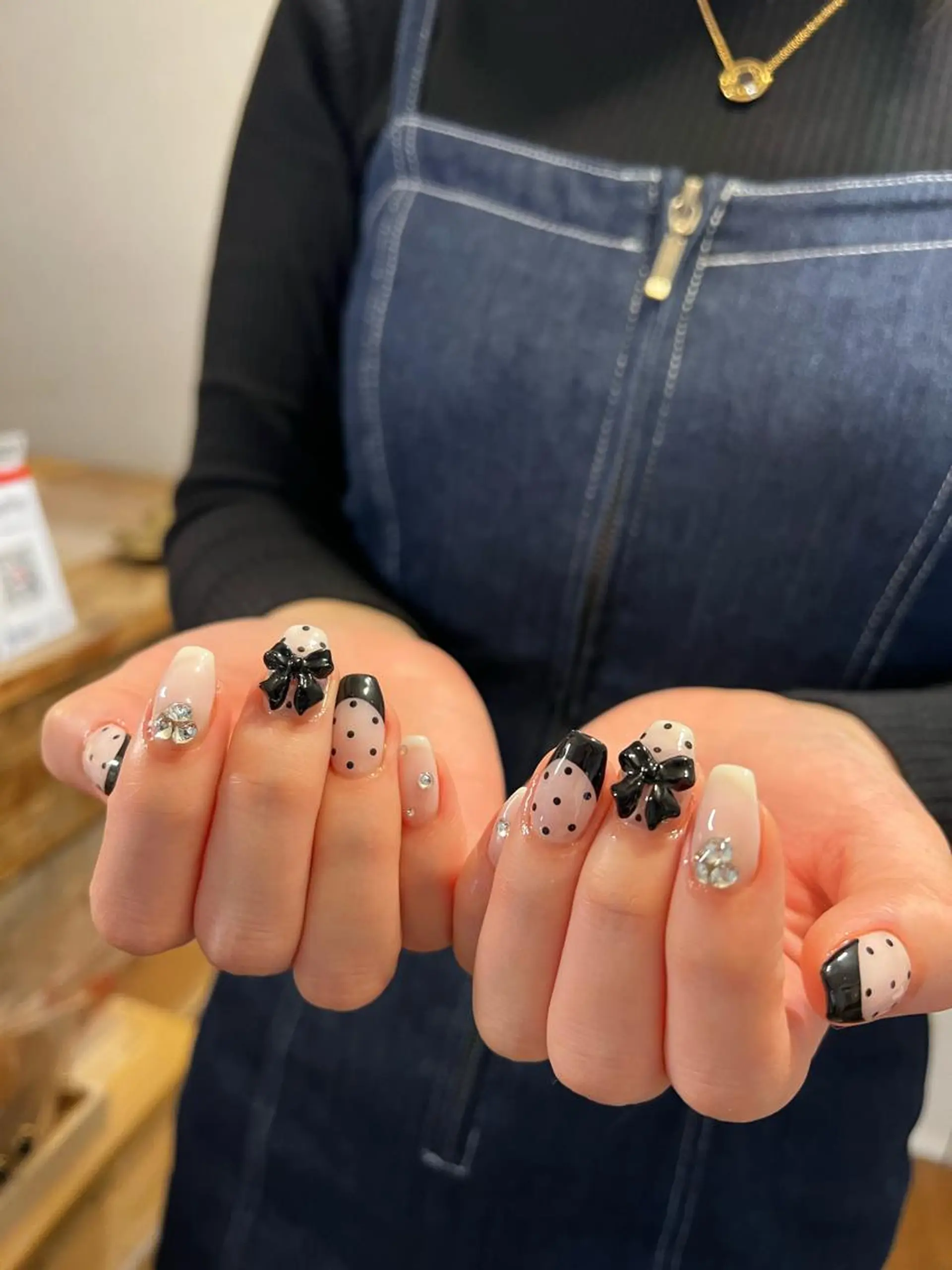 ネイル ハンドネイル フットネイル ハンドケア Nes.Nail所属・Miyagi Asamiのネイルデザイン