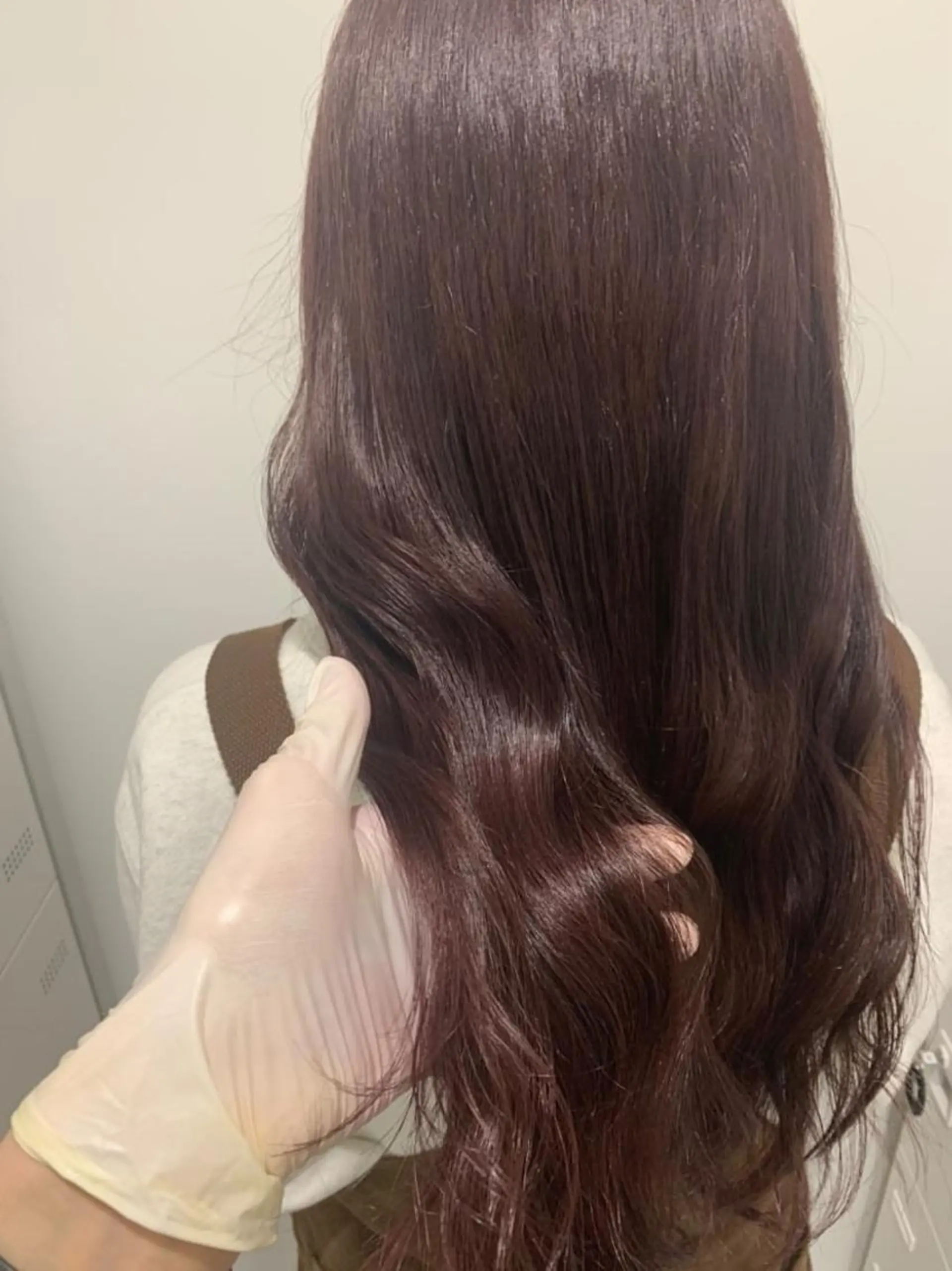 セミロング カラー パーマ ヘアアレンジ ネイル マツエク・マツパ 韓国風ベージュ🤎 赤みなし🌿横浜🤎のヘアスタイル