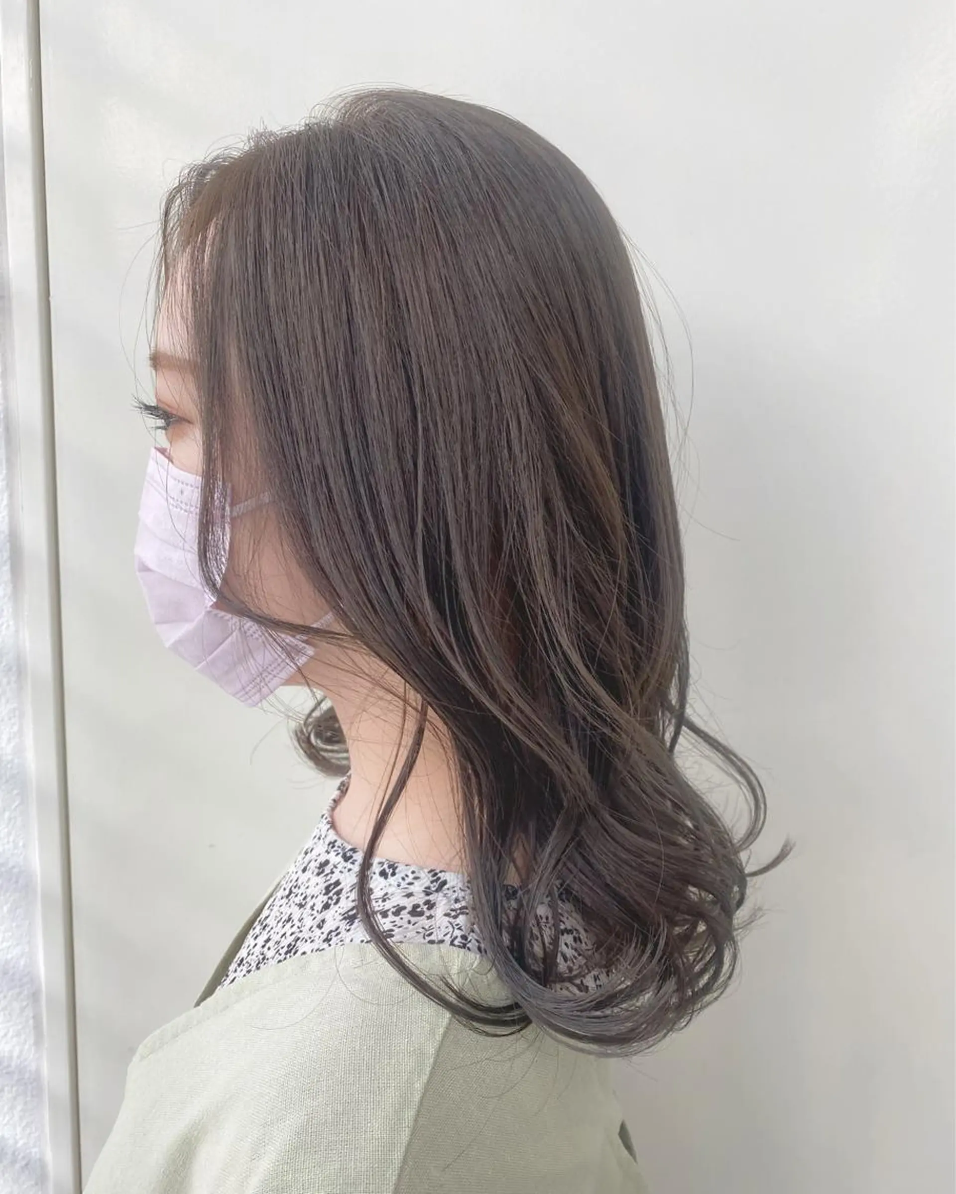 ミディアム カラー 韓国ヘア顔周りカット 艶髪ベージュtamaのヘアスタイル