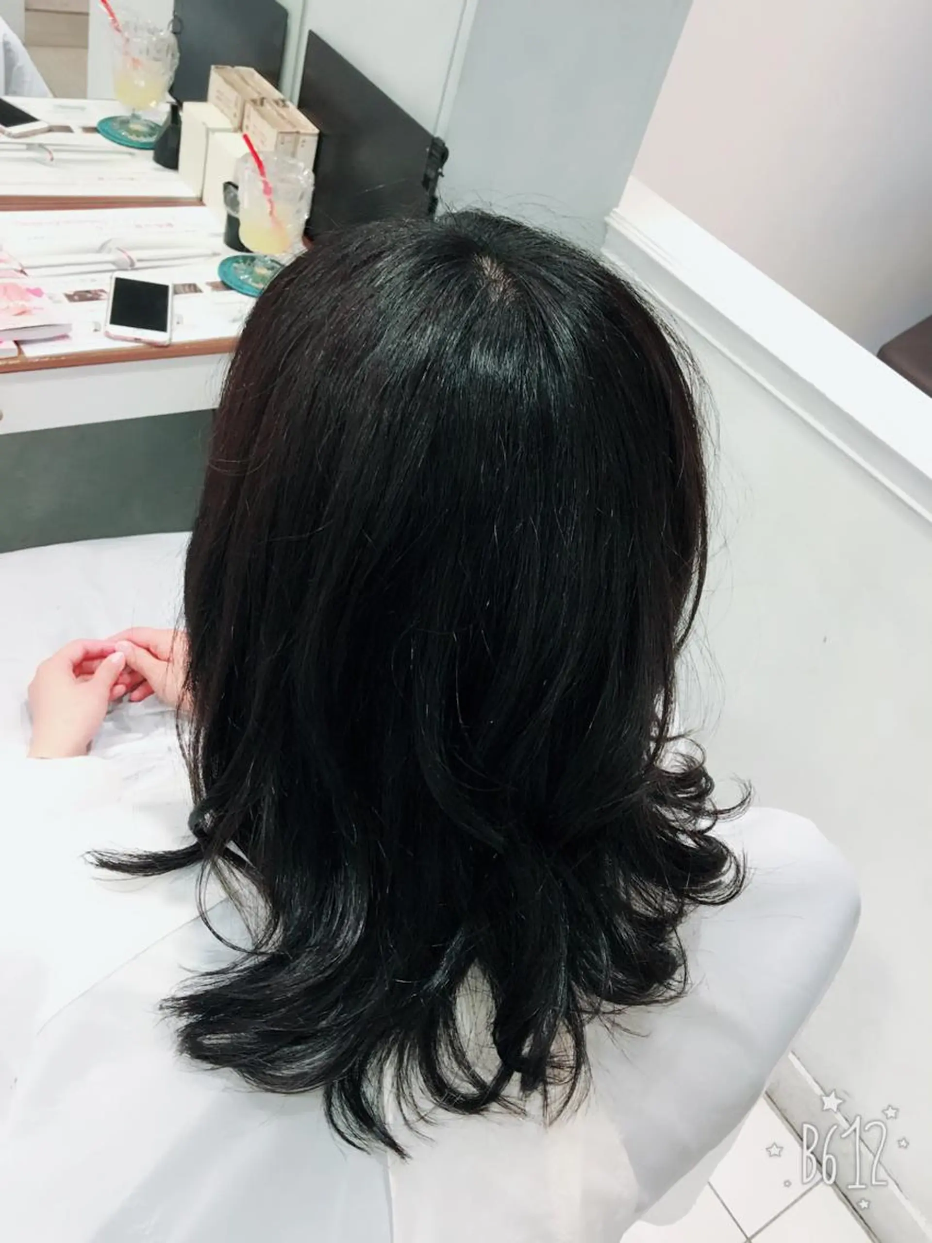 ミディアム カラー ブルーカラー ブリーチカラー🌈 嘉名 真樹のヘアスタイル