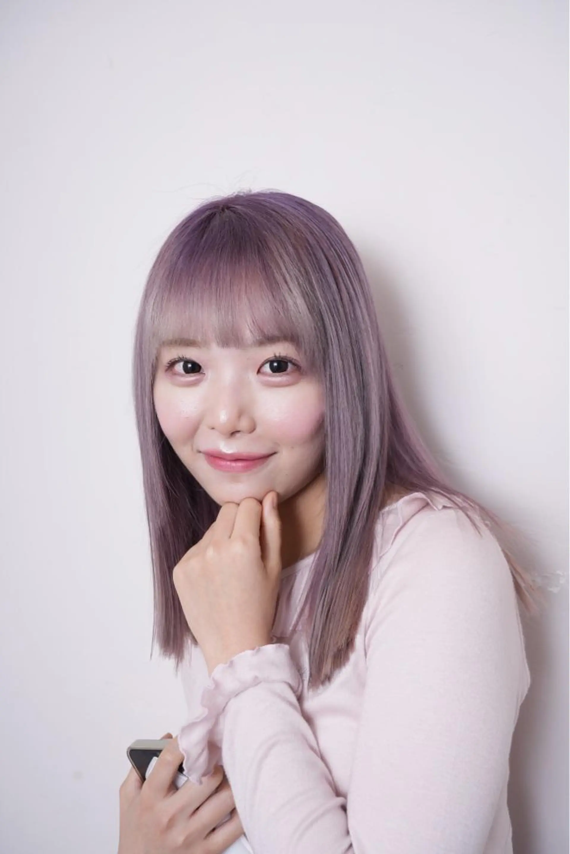 セミロング カラー パーマ ヘアアレンジ アイブロウ ヘアカラー トリートメント 推し活専用 【派手髪】飯野ゆかりのヘアスタイル