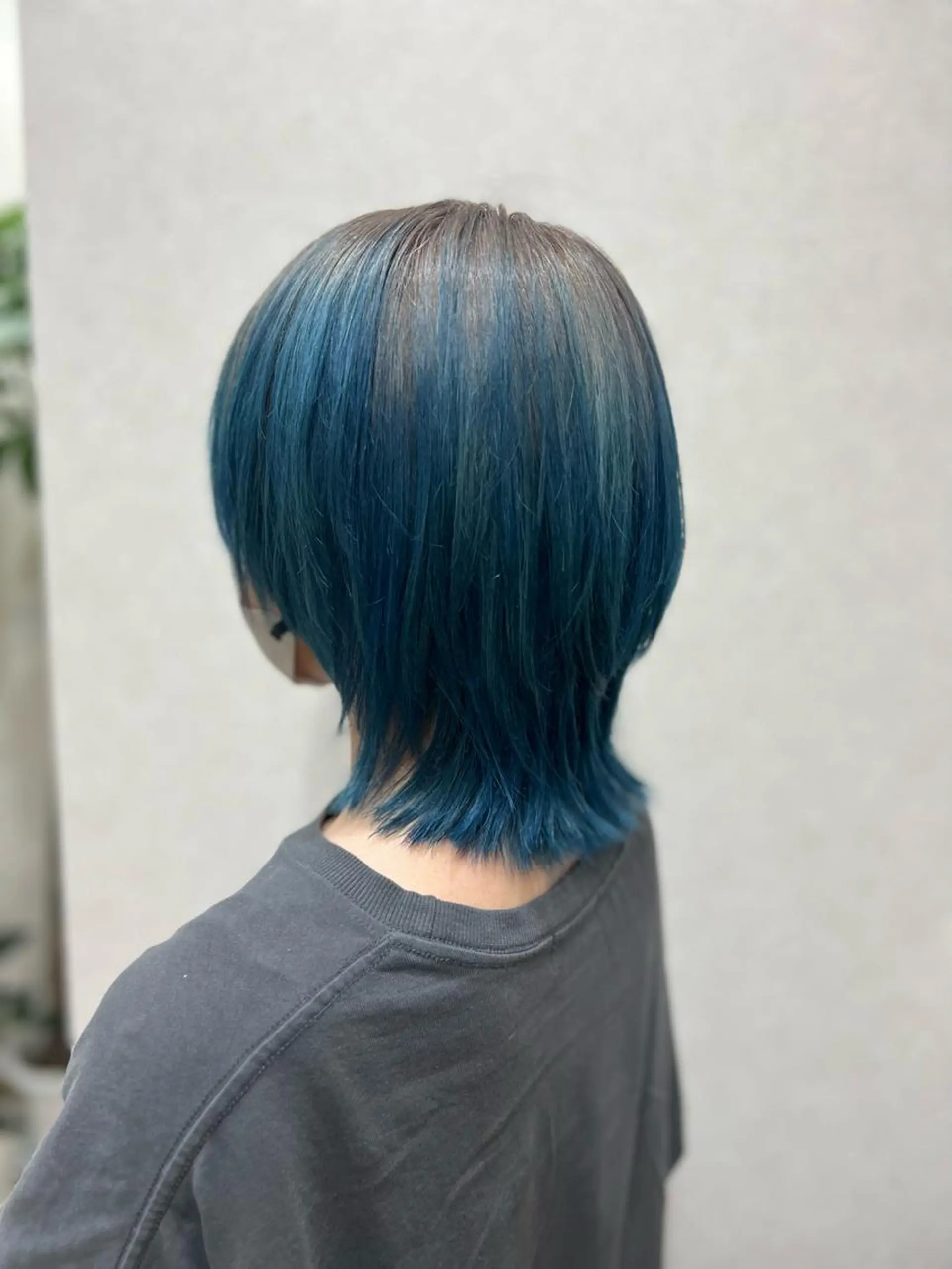 ショート カラー ブルーカラー シルバー 🍇おぐら めぐみ🍇のヘアスタイル