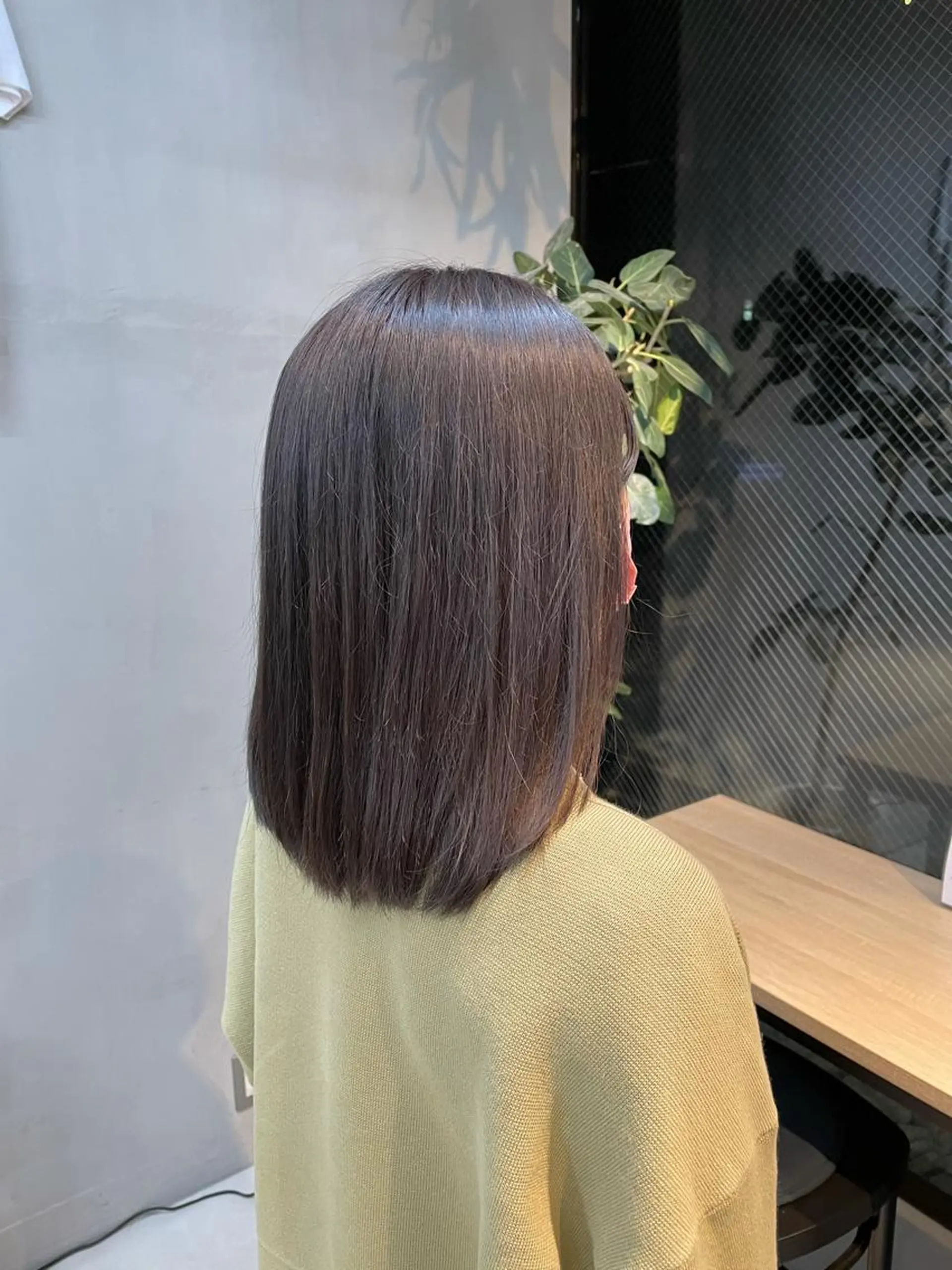 ミディアム アッシュ astar所属・kotono🪿 透明感カラーのヘアスタイル