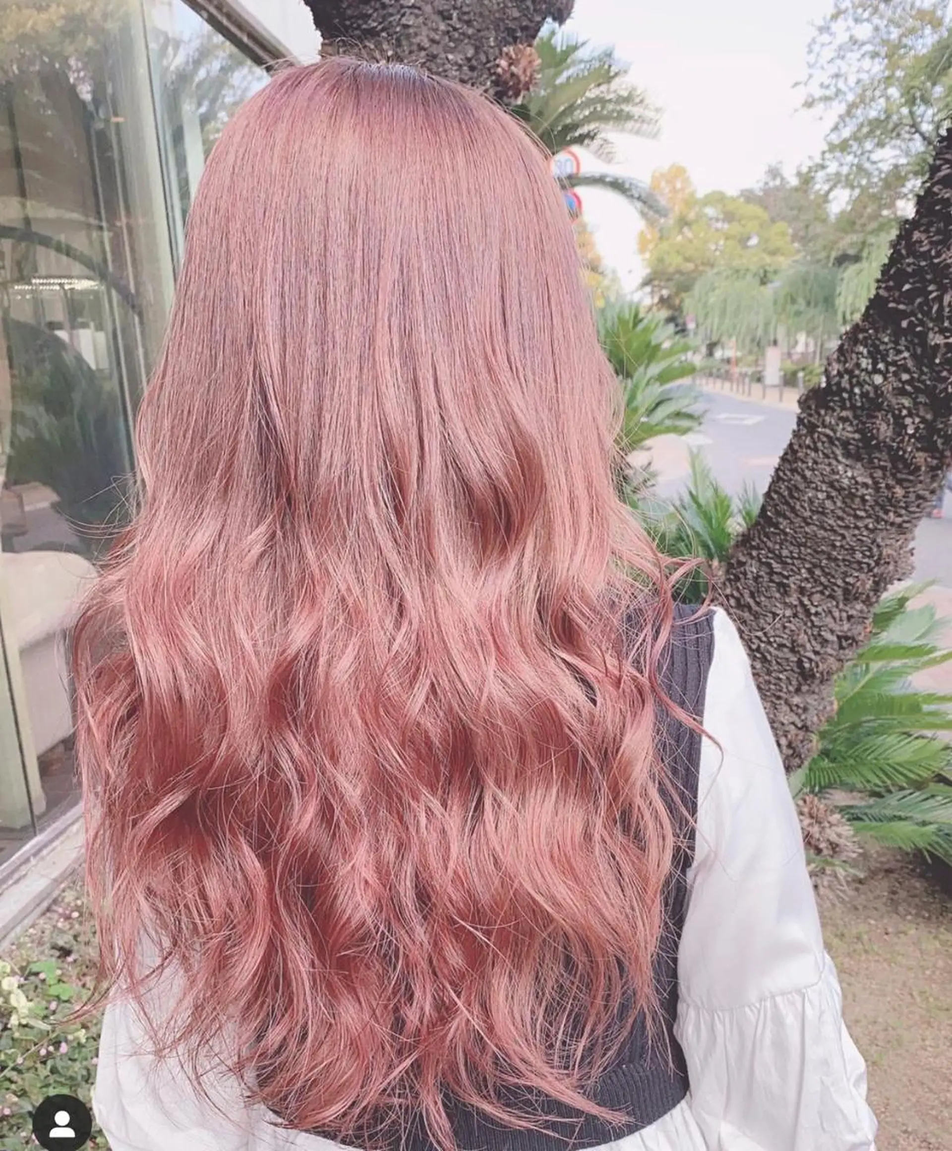 ロング カラー Gaudi / ガウディのヘアスタイル