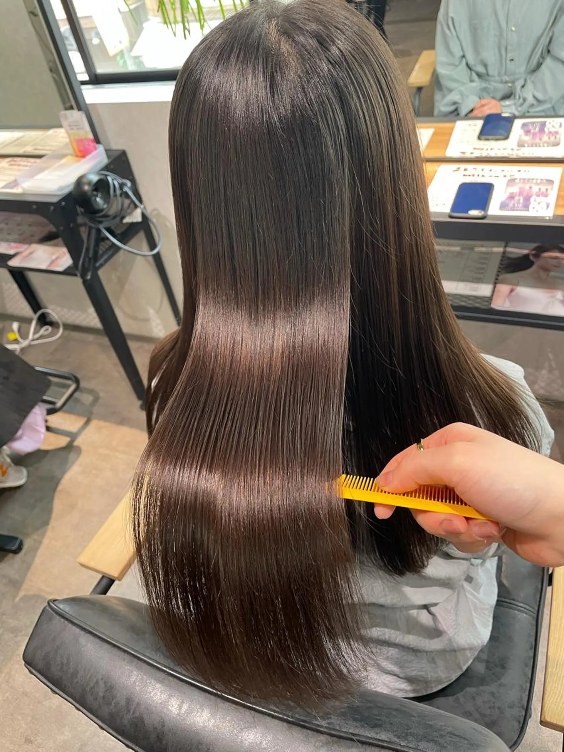 ロング カラー 髪質改善 トリートメント ヘアカラー トリートメント ナチュラル透明感🌱 小山美樹子のヘアスタイル