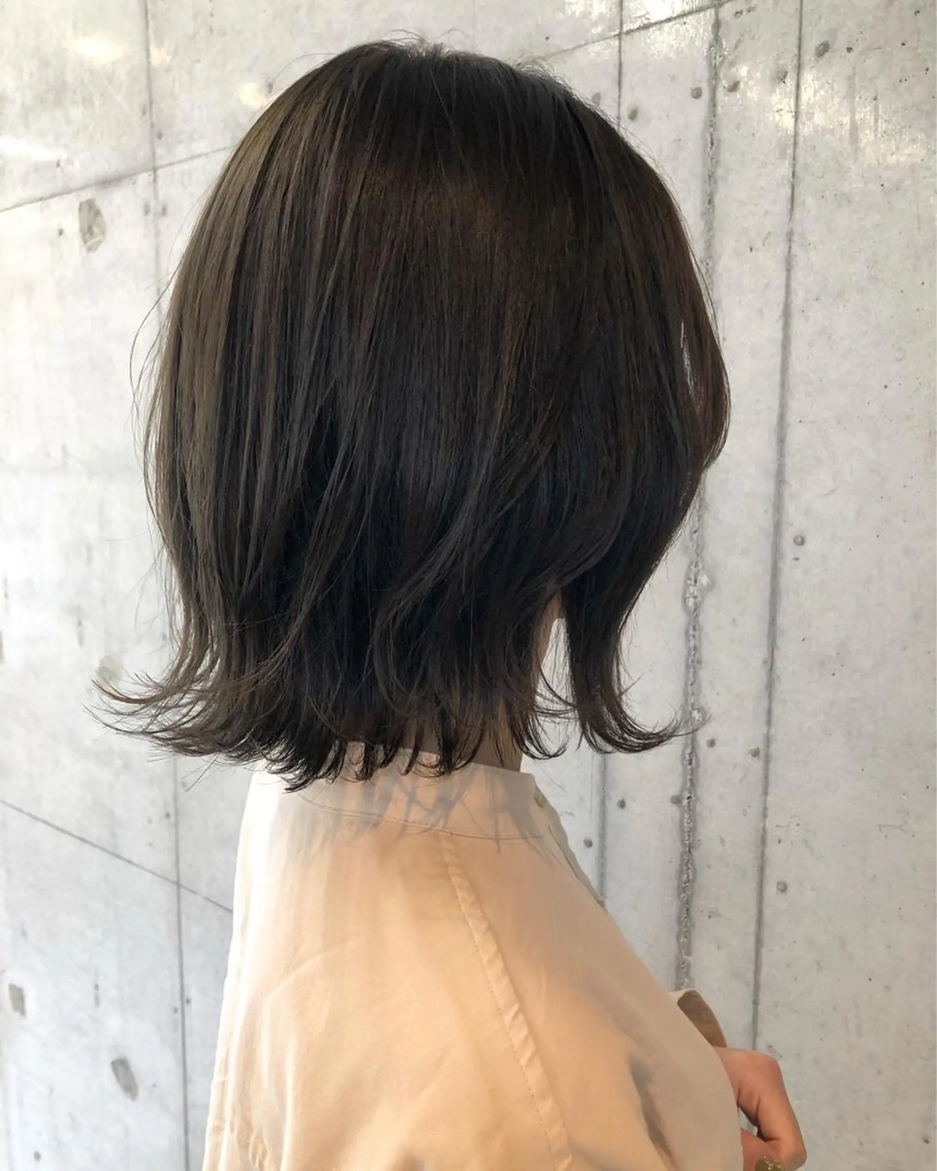 ミディアム カット 女性に人気♪ はやしほのかのヘアスタイル