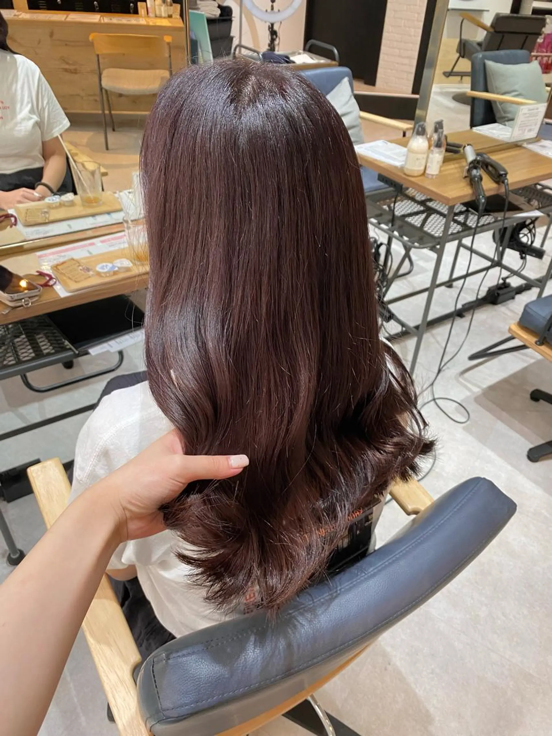 ロング Juri /暖色カラーのヘアスタイル