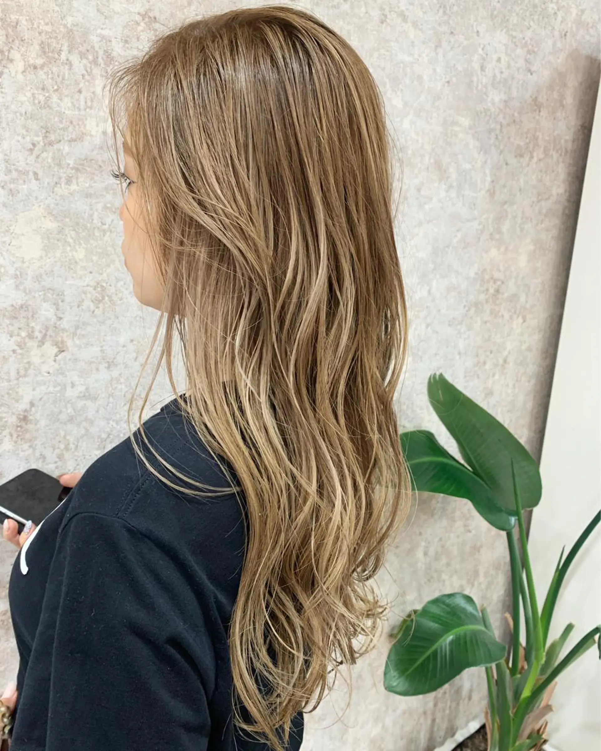 ロング ヘアカラー Ripps長居所属・メテオ ／ヘアカラー 西川菜実のヘアスタイル