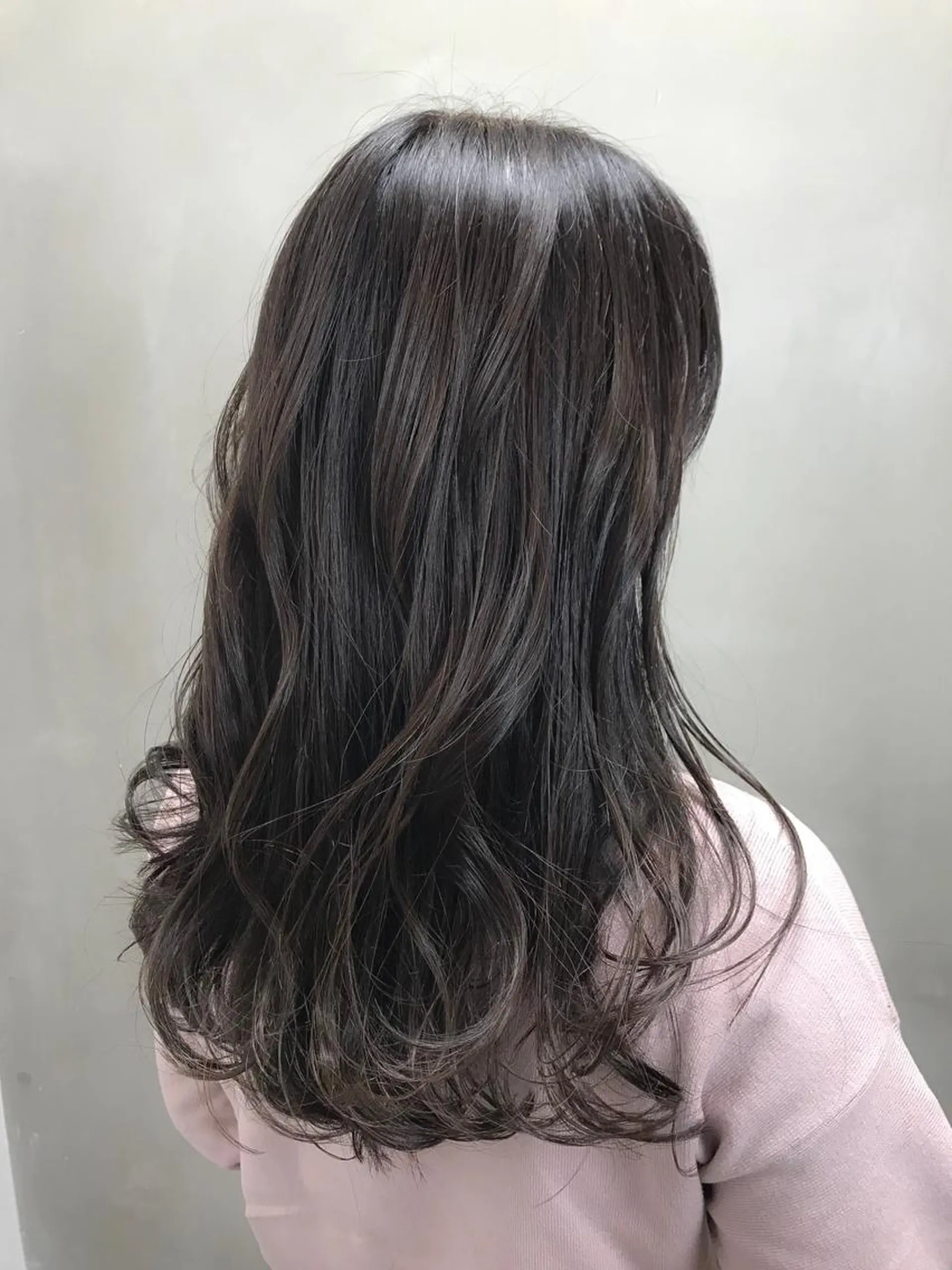 ロング カラー アッシュ ラベンダーカラー ラベンダーアッシュ SALOWIN神戸三宮East店所属・【透明感、艶髪】西村 有司のヘアスタイル
