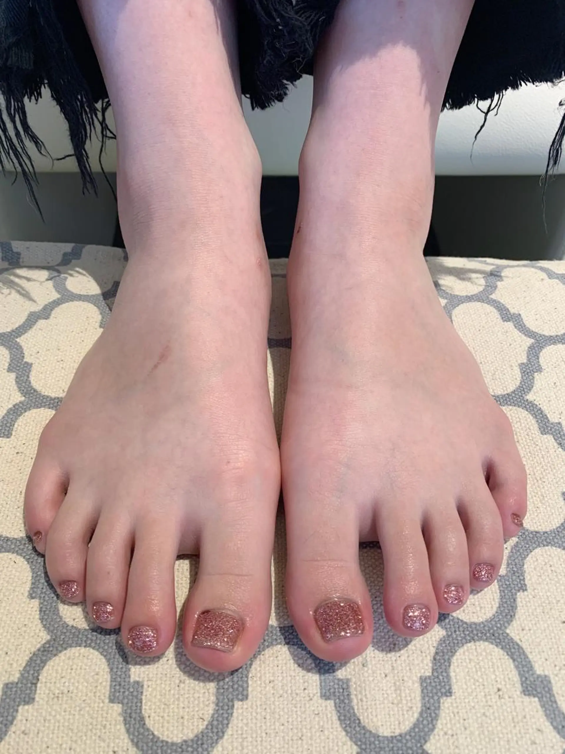 ネイル フットネイル ジェルネイル ラメ(グリッター) ワンカラーネイル パラジェル フットネイル 鈴木 里奈のネイルデザイン