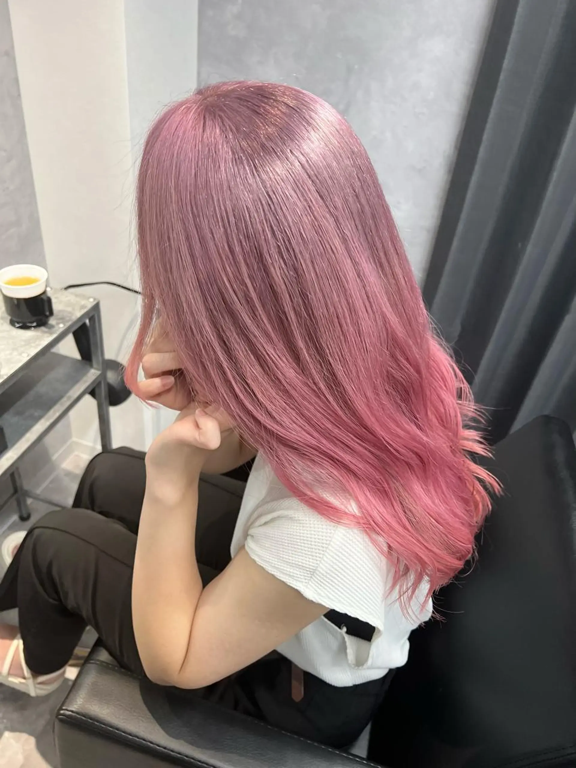 セミロング カラー mimiiy梅田 中崎町ハイトーンのヘアスタイル
