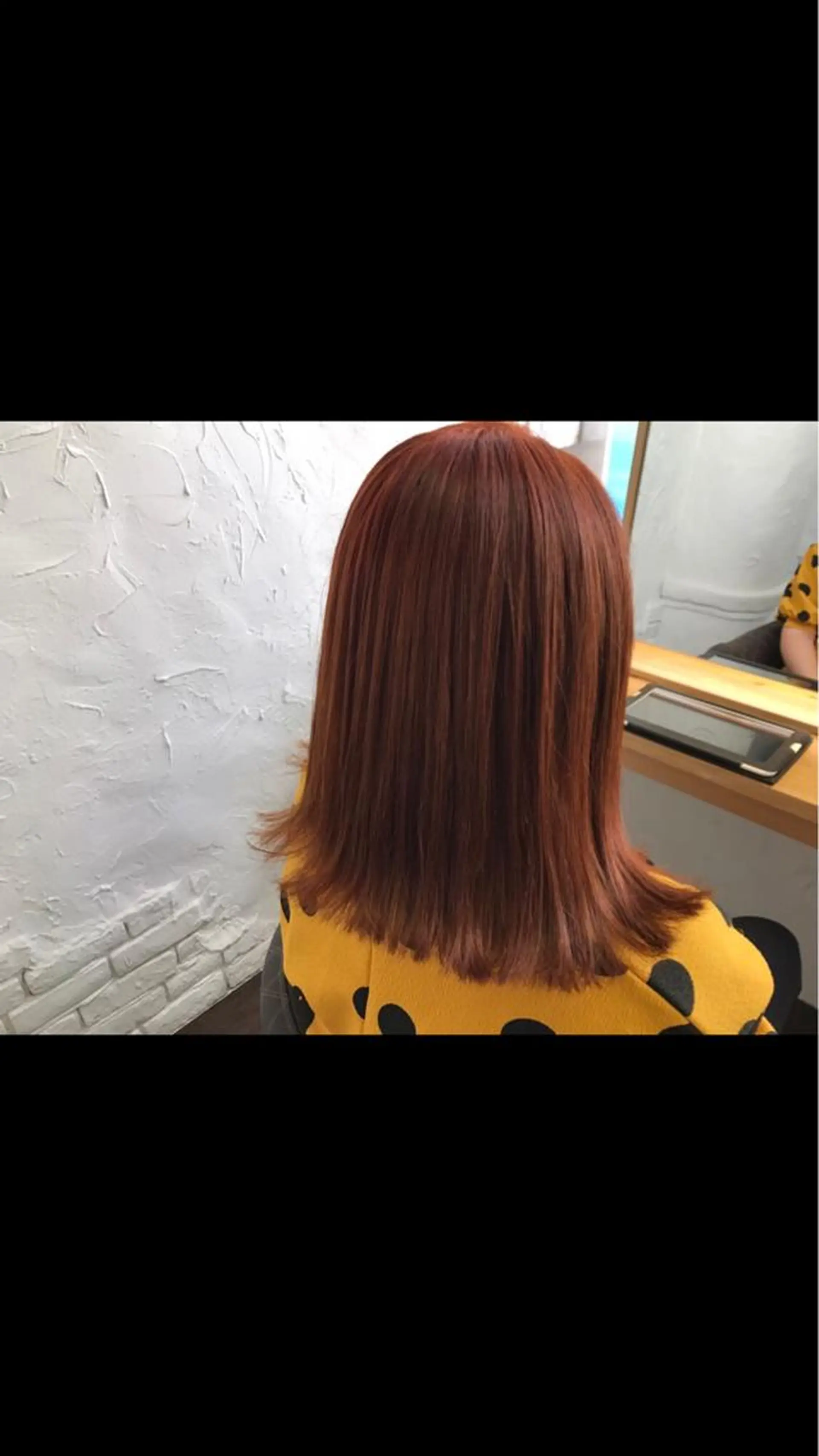 ミディアム カラー ブリーチ ダブルカラー オレンジ 伊藤 優希のヘアスタイル