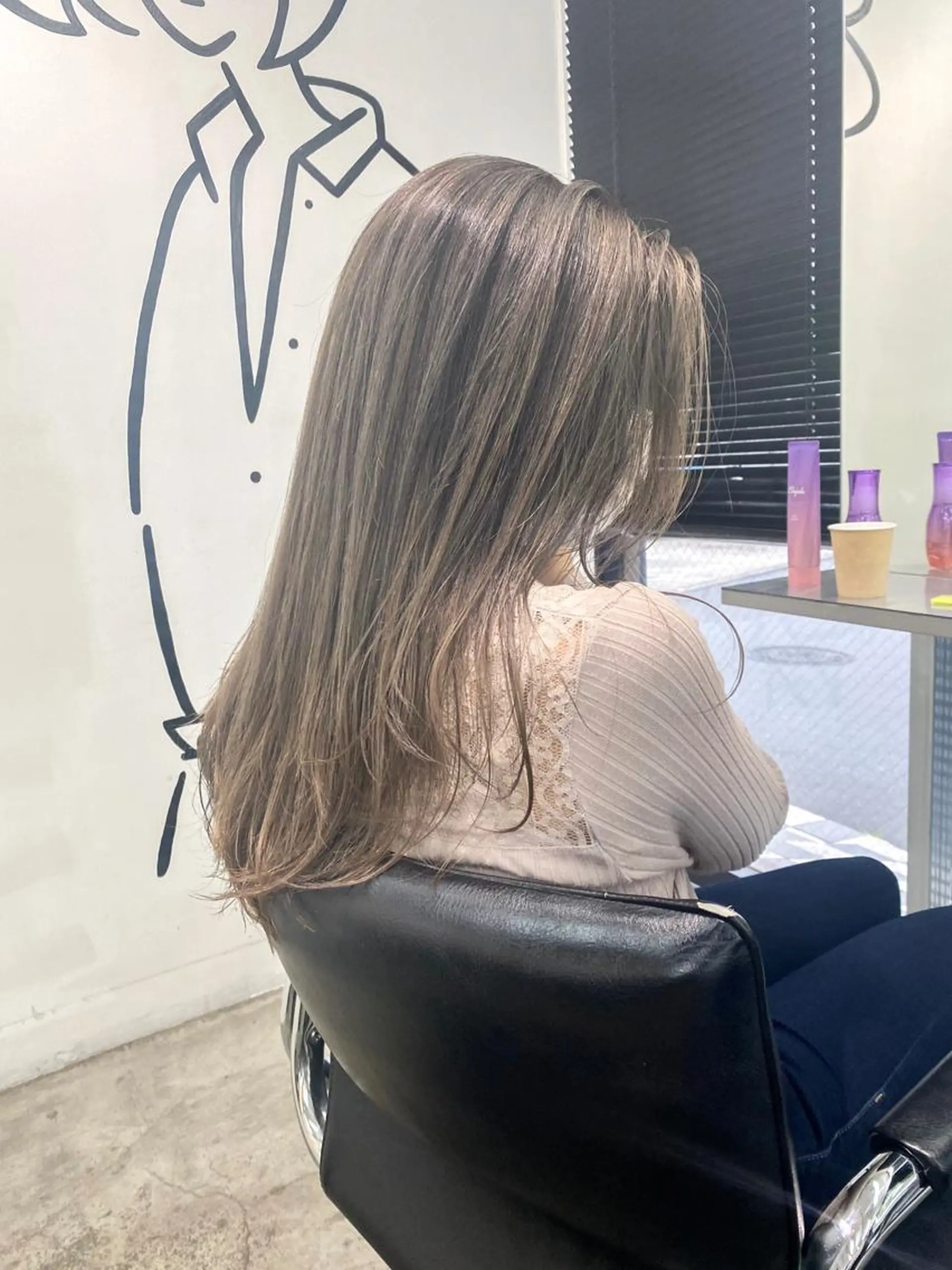 セミロング カラー バレイヤージュ ダブルカラー ハイトーンカラー 外国人風カラー レイヤーカット カット ヘアカラー トリートメント 海外デザイン🇺🇸 石渡諒太のヘアスタイル