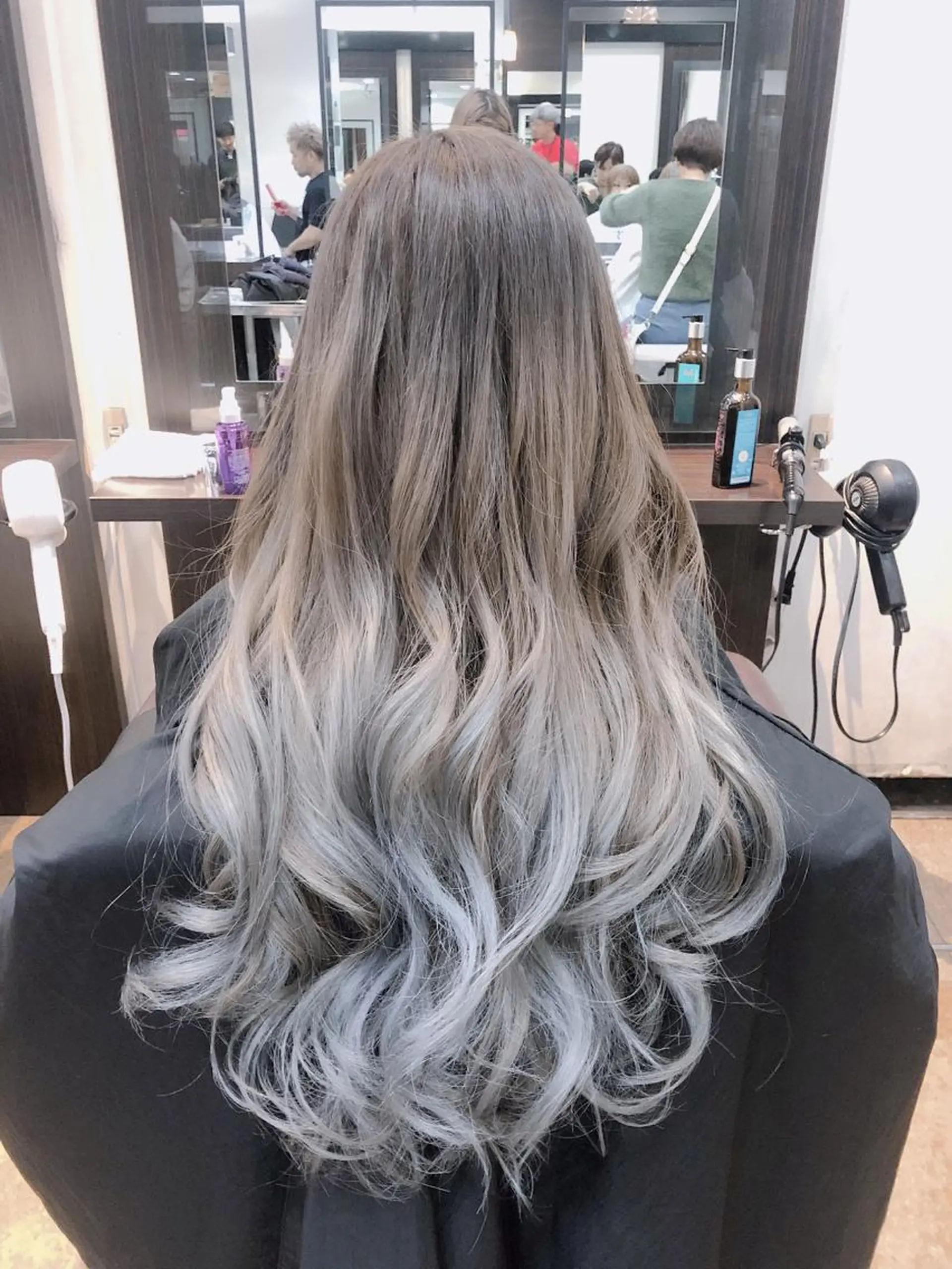 ロング カラー ヘアカラー エクステ 🧸プルエクステ❤︎ ネイルKAO🧸のヘアスタイル