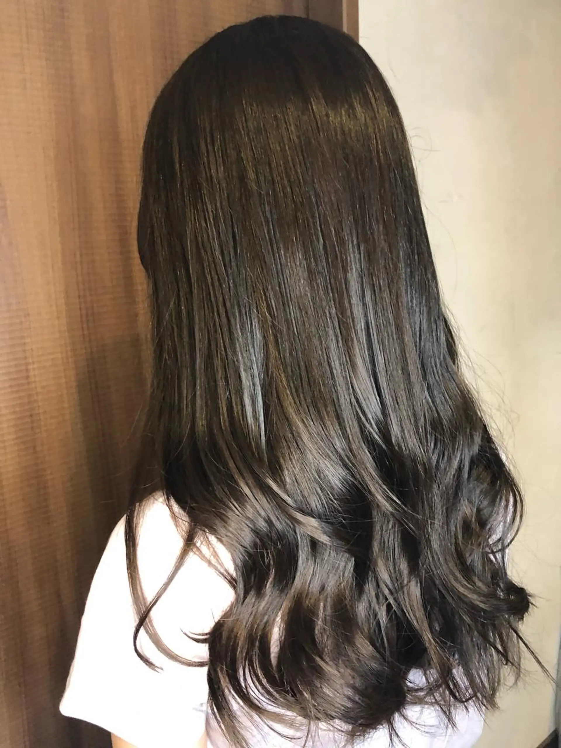 セミロング カラー ヘアアレンジ 刀根 亮馬のヘアスタイル