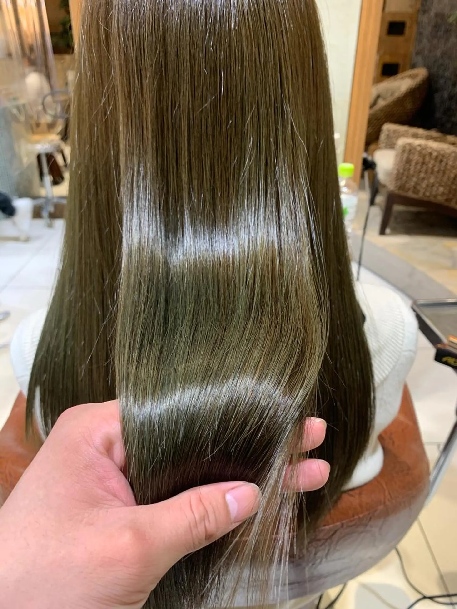 セミロング 新宿メンズパーマ メンズバレイヤージュのヘアスタイル