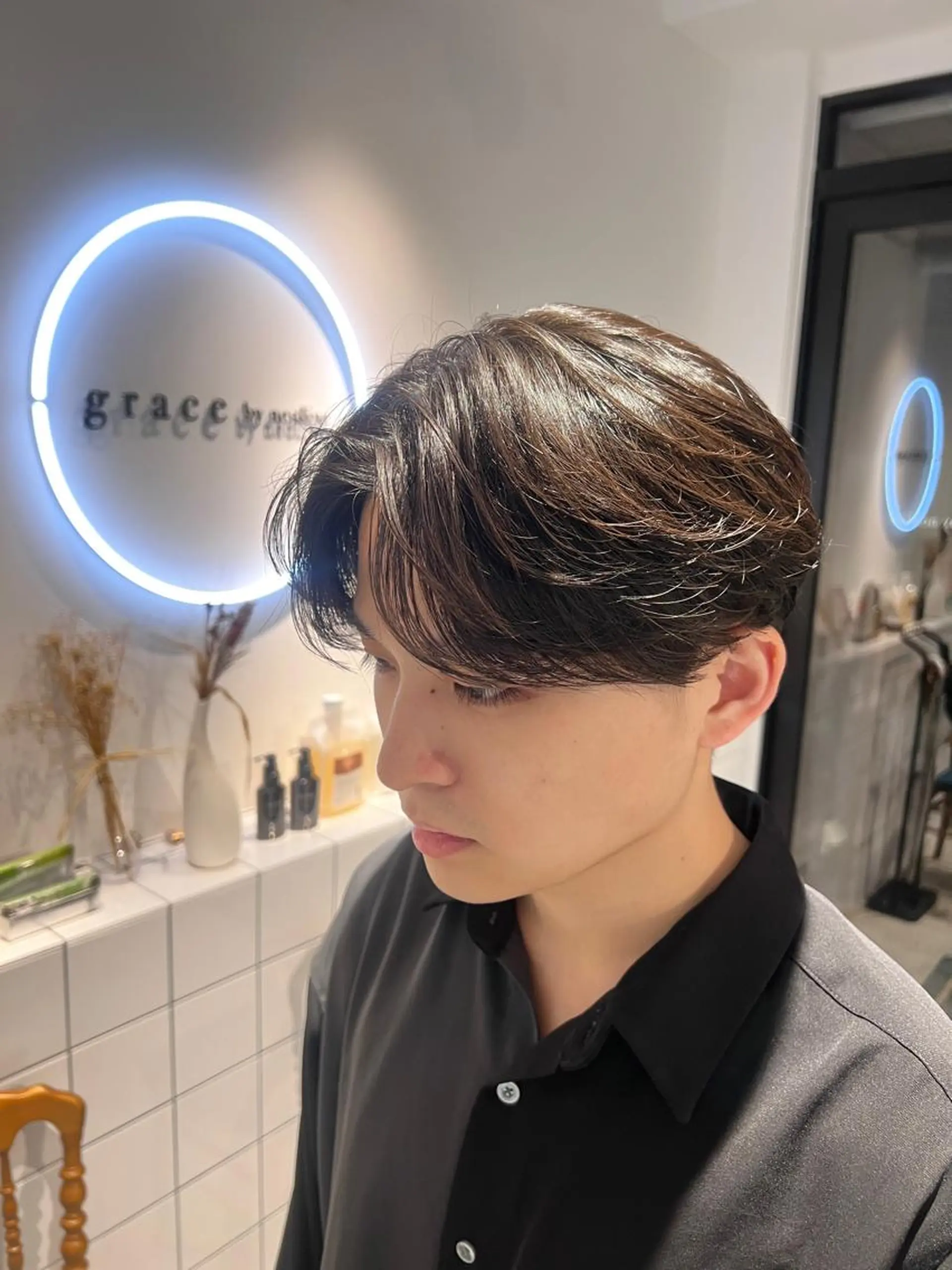 ミディアム パーマ メンズ センターパート カット ヘッドスパ メンズカットパーマ ✂️ JOYAのヘアスタイル