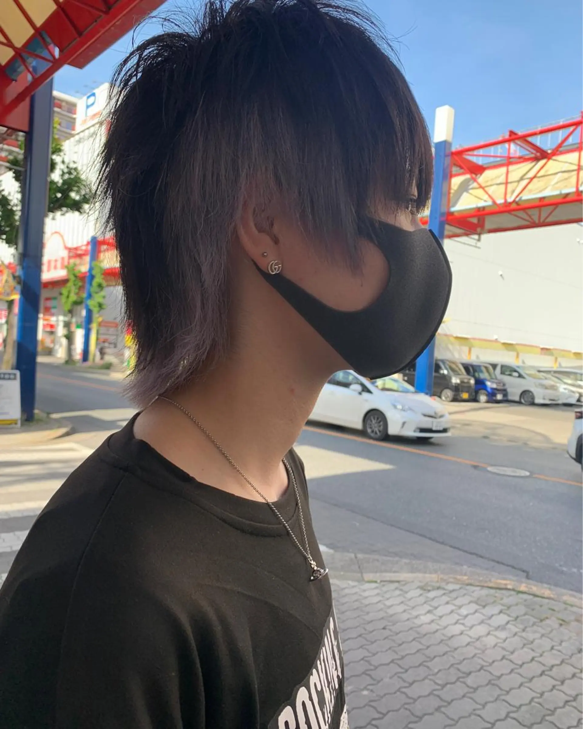 ショート ウルフカット 今村公介 ブリーチ特化、派手髪のヘアスタイル