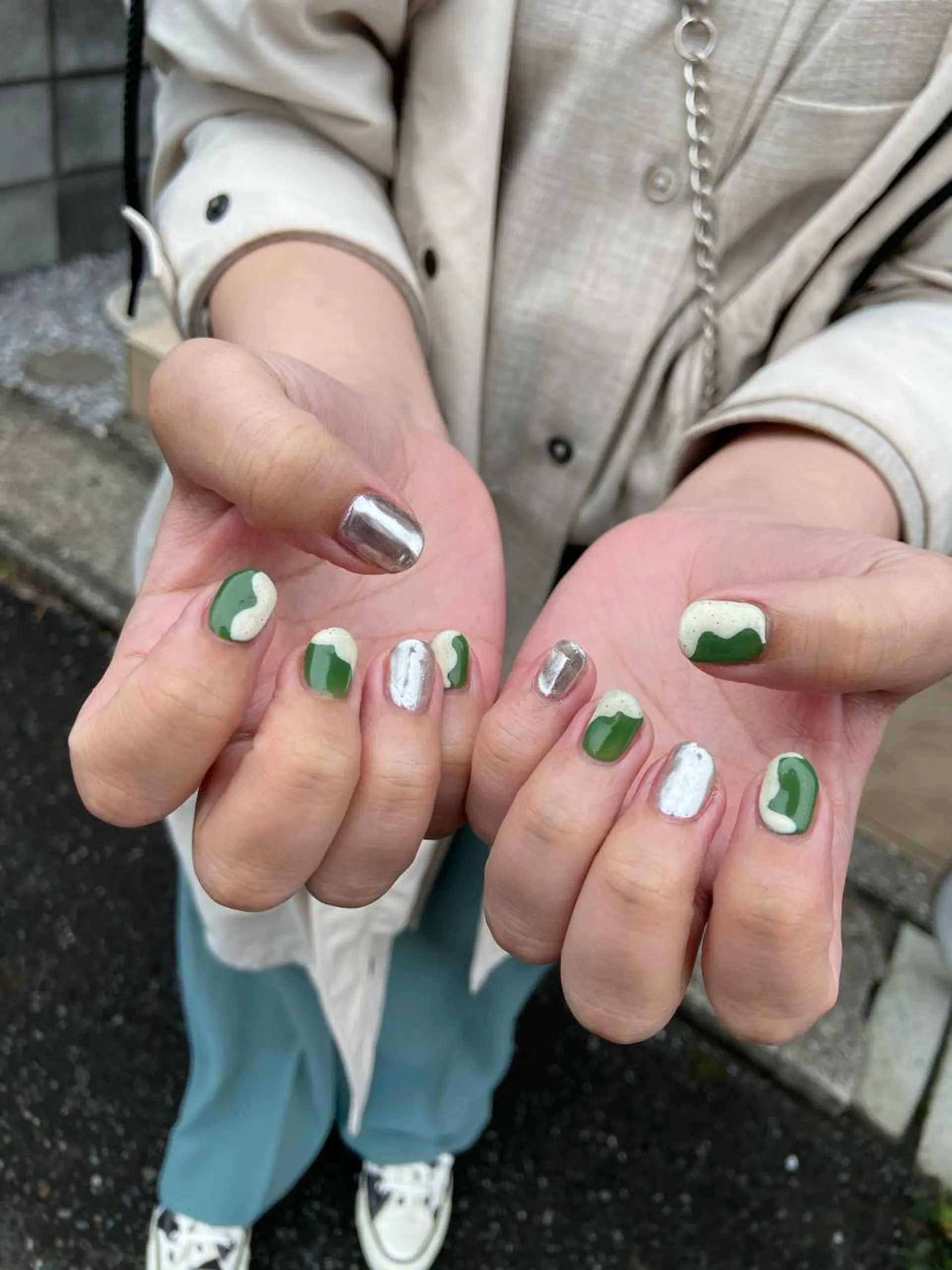 ネイル アートネイル ジェルネイル グリーン ミラーネイル ニュアンスネイル . unffのネイルデザイン