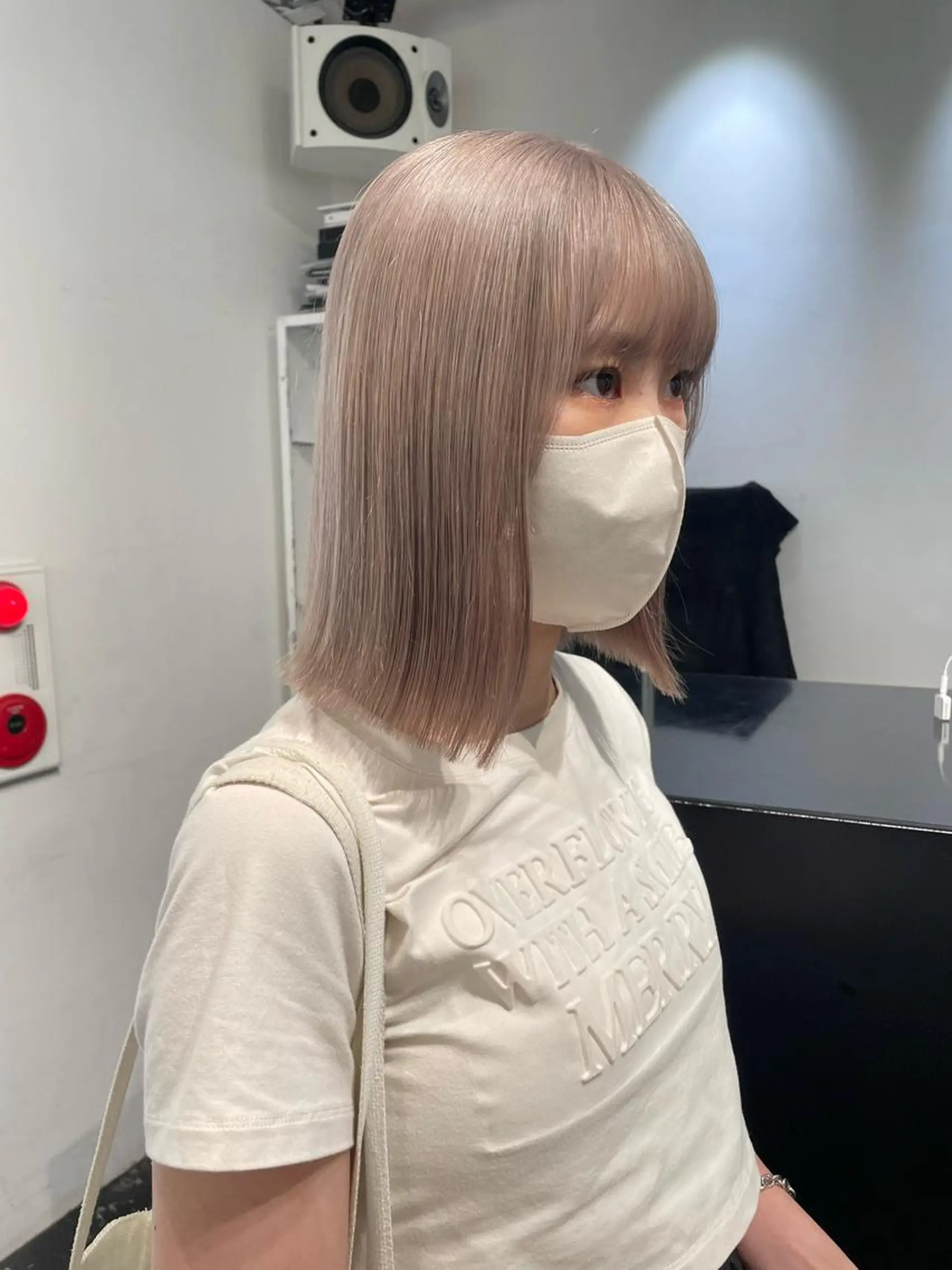 ミディアム カラー パーマ ヘアアレンジ メンズ キッズ ネイル マツエク・マツパ アイブロウ メンズブリーチ ブリーチ ラベンダーカラー カット ヘアカラー トリートメント 艶ハイトーン/ヘア アレンジAYAKAのヘアスタイル