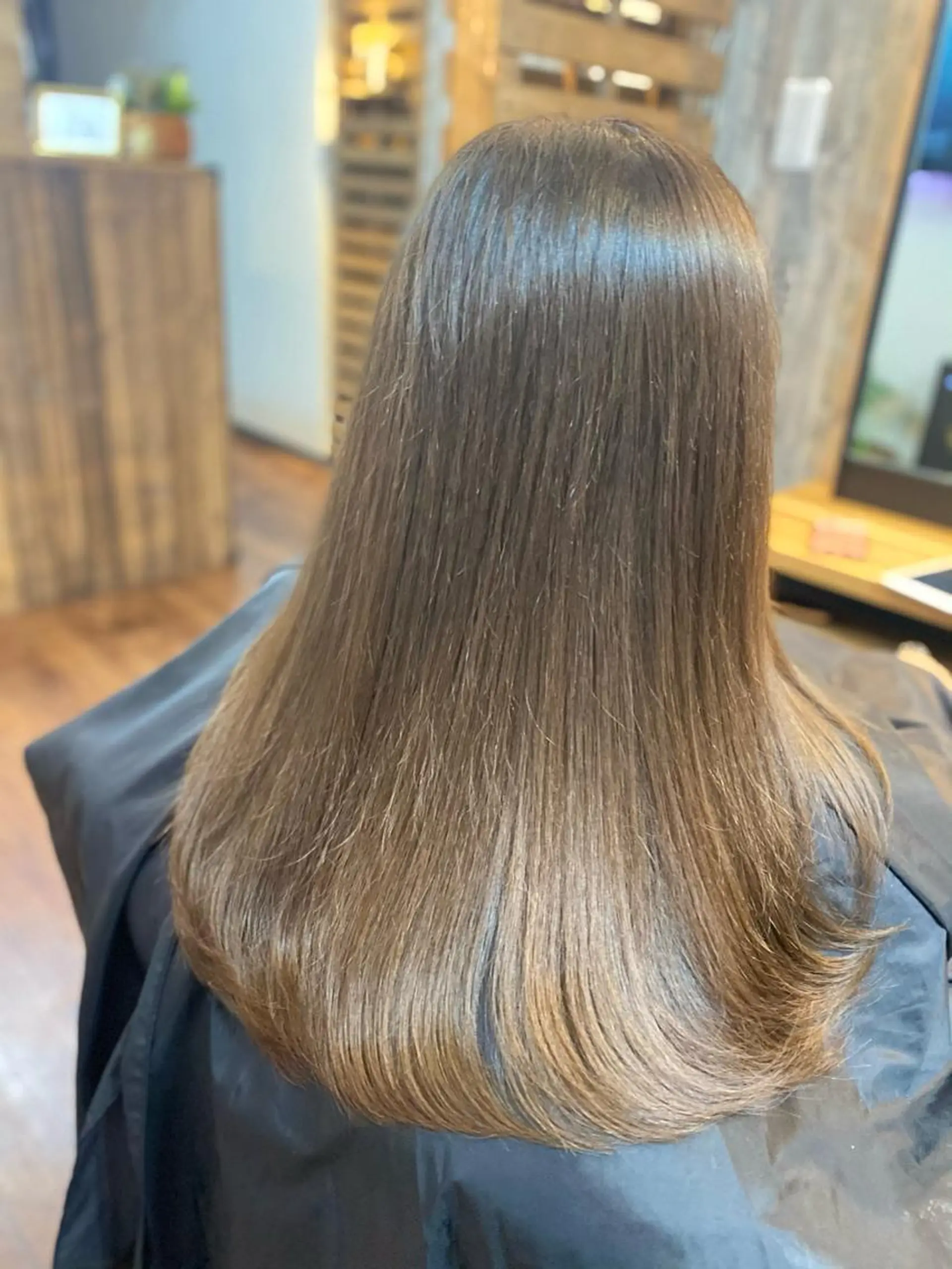 セミロング カラー Lizir  ルズィール所属・Luzir⭐︎ GEN⭐︎のヘアスタイル