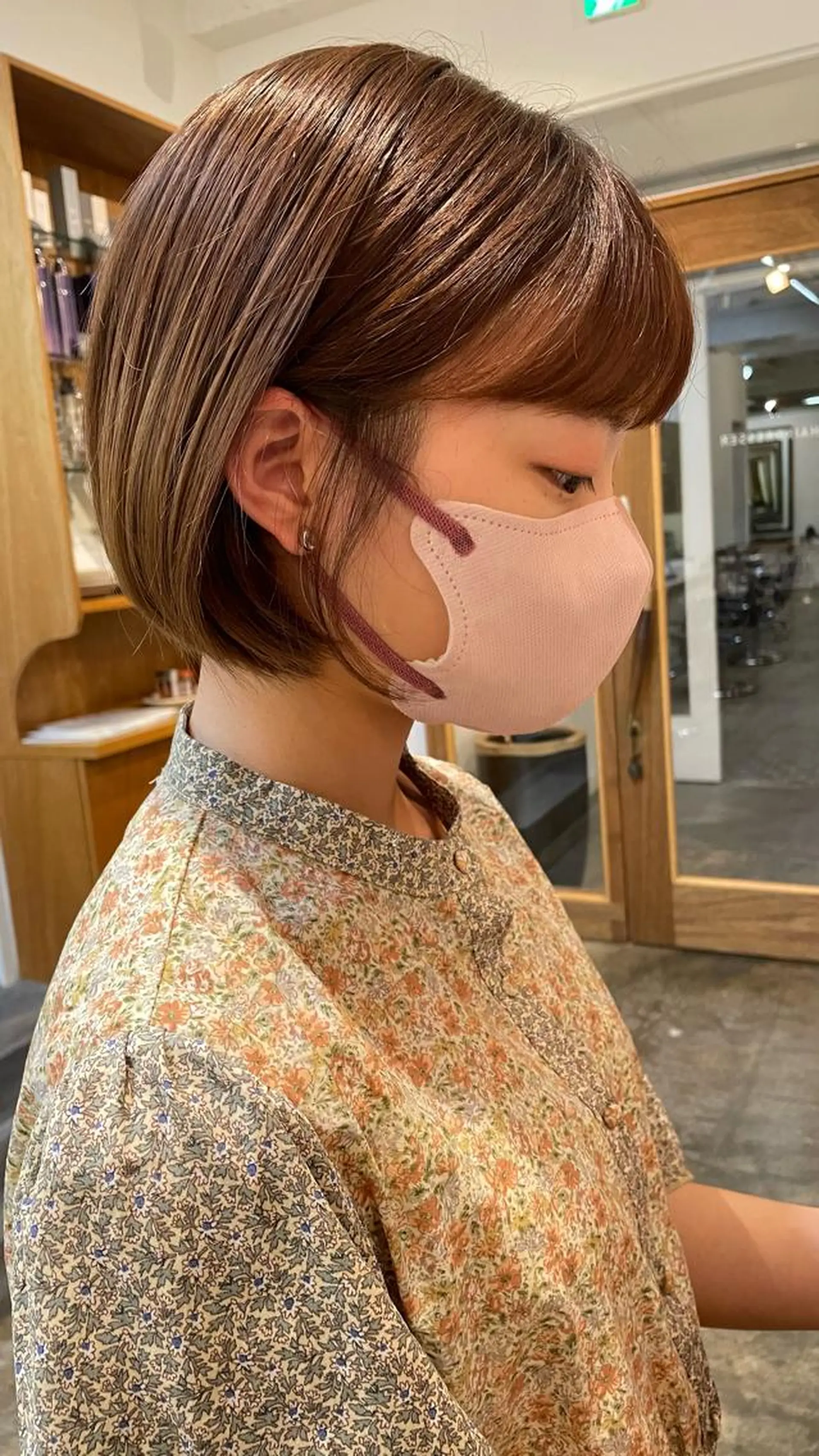 ショート カット オリーブカラー 長谷川のヘアスタイル