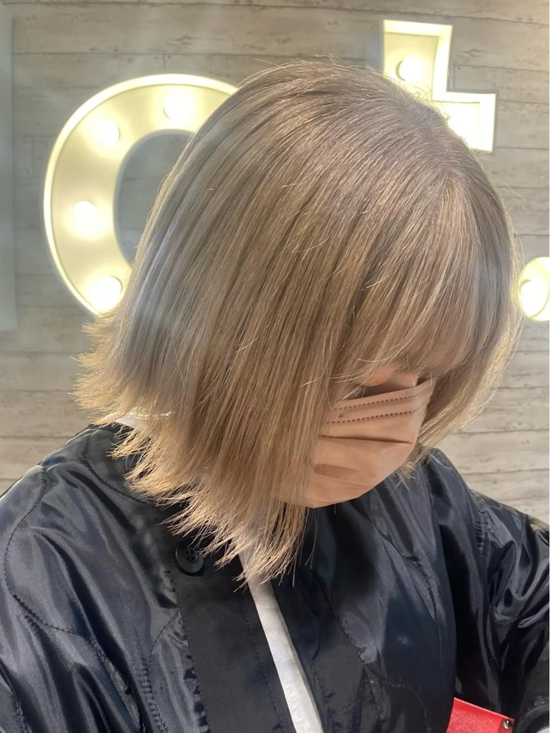 ショート カラー hair salon dot.tokyo color所属・MANAMI 🥀ウルフカットのヘアスタイル