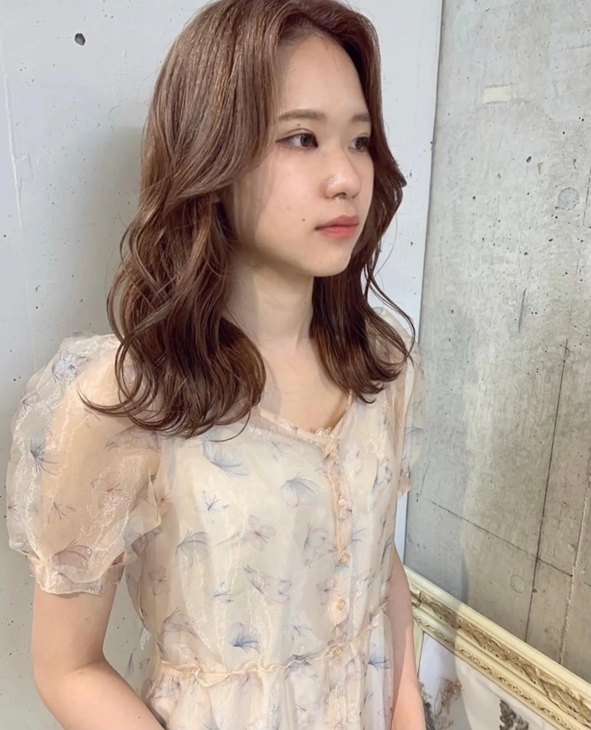 セミロング カラー ベージュカラー ミルクティーベージュ ピンクカラー ヘアカラー トリートメント 🎀taro ブリーチなしカラーのヘアスタイル