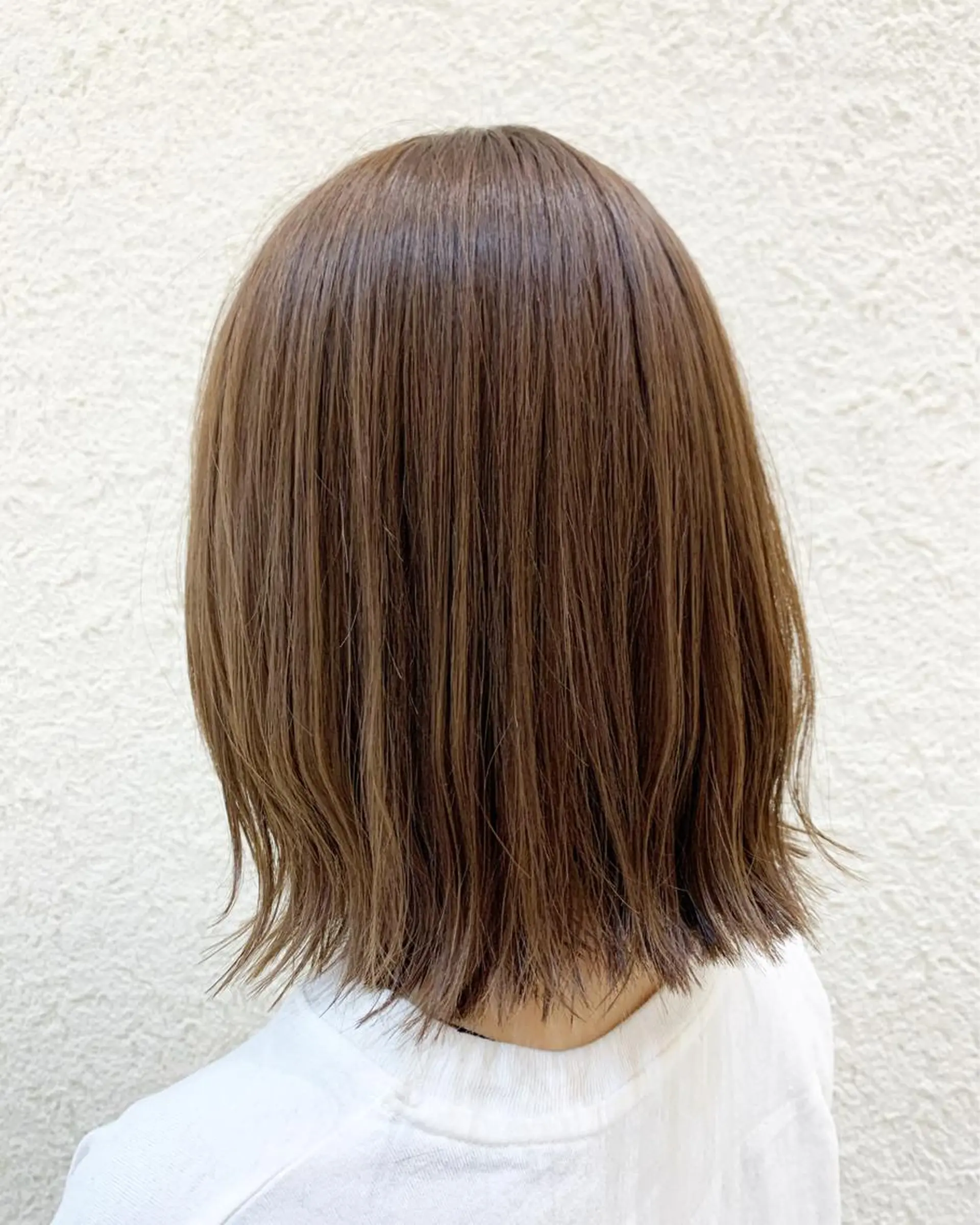 ミディアム カラー アッシュ ベージュカラー 外ハネヘア NYNY四條畷店 森　亮人のヘアスタイル