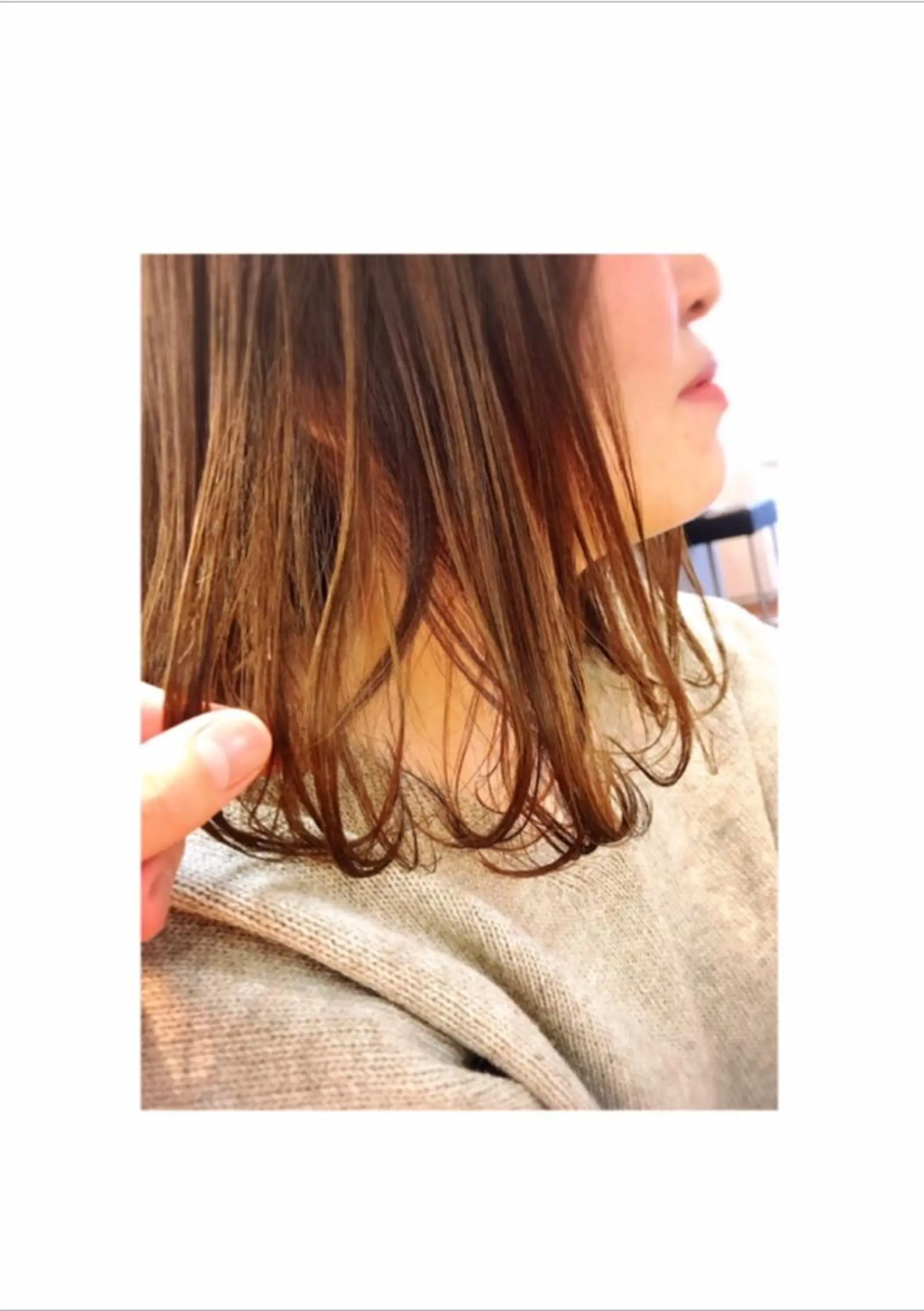 ミディアム カット ヘアカラー ヨシダ トオルのヘアスタイル