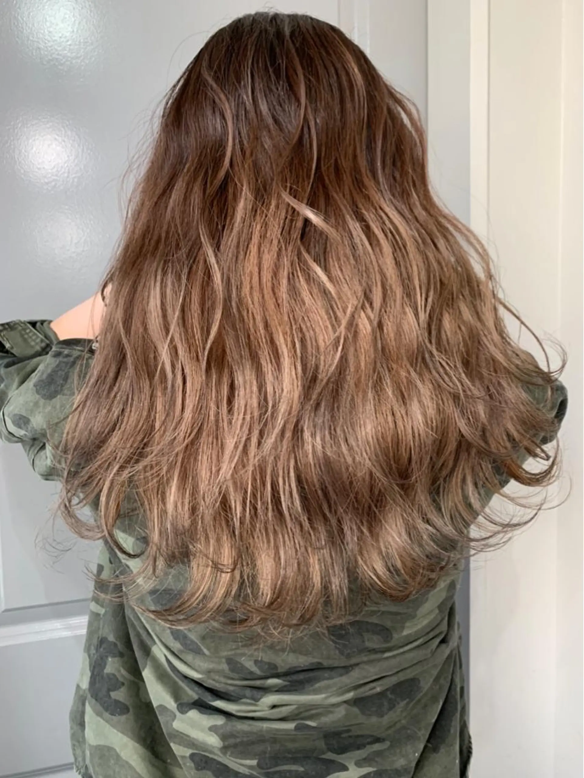 ロング 古賀 侑磨のヘアスタイル