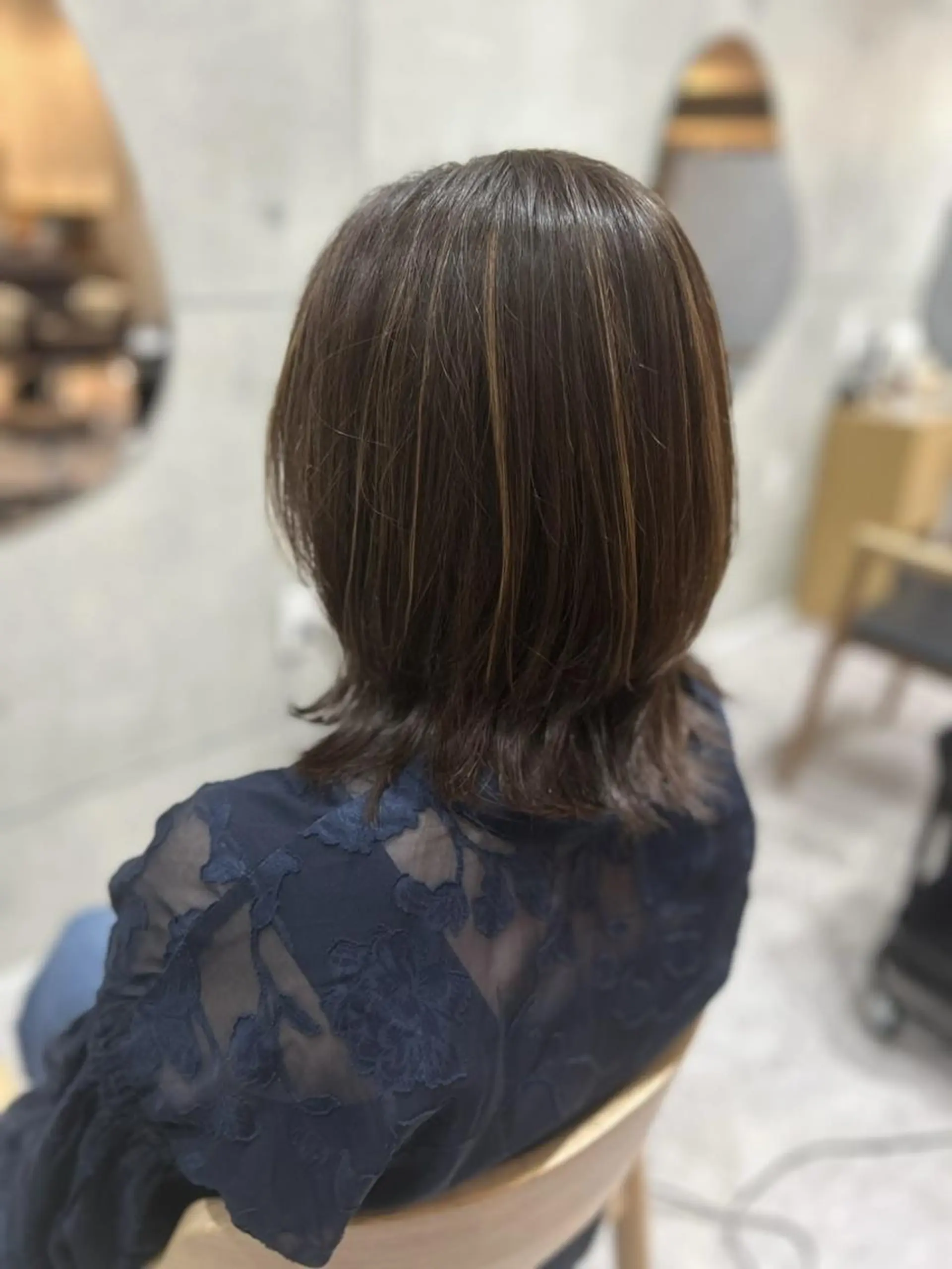 セミロング カラー ハイライトカラー ハイライト カット ヘアカラー 🤍NAOMI _Naniのヘアスタイル