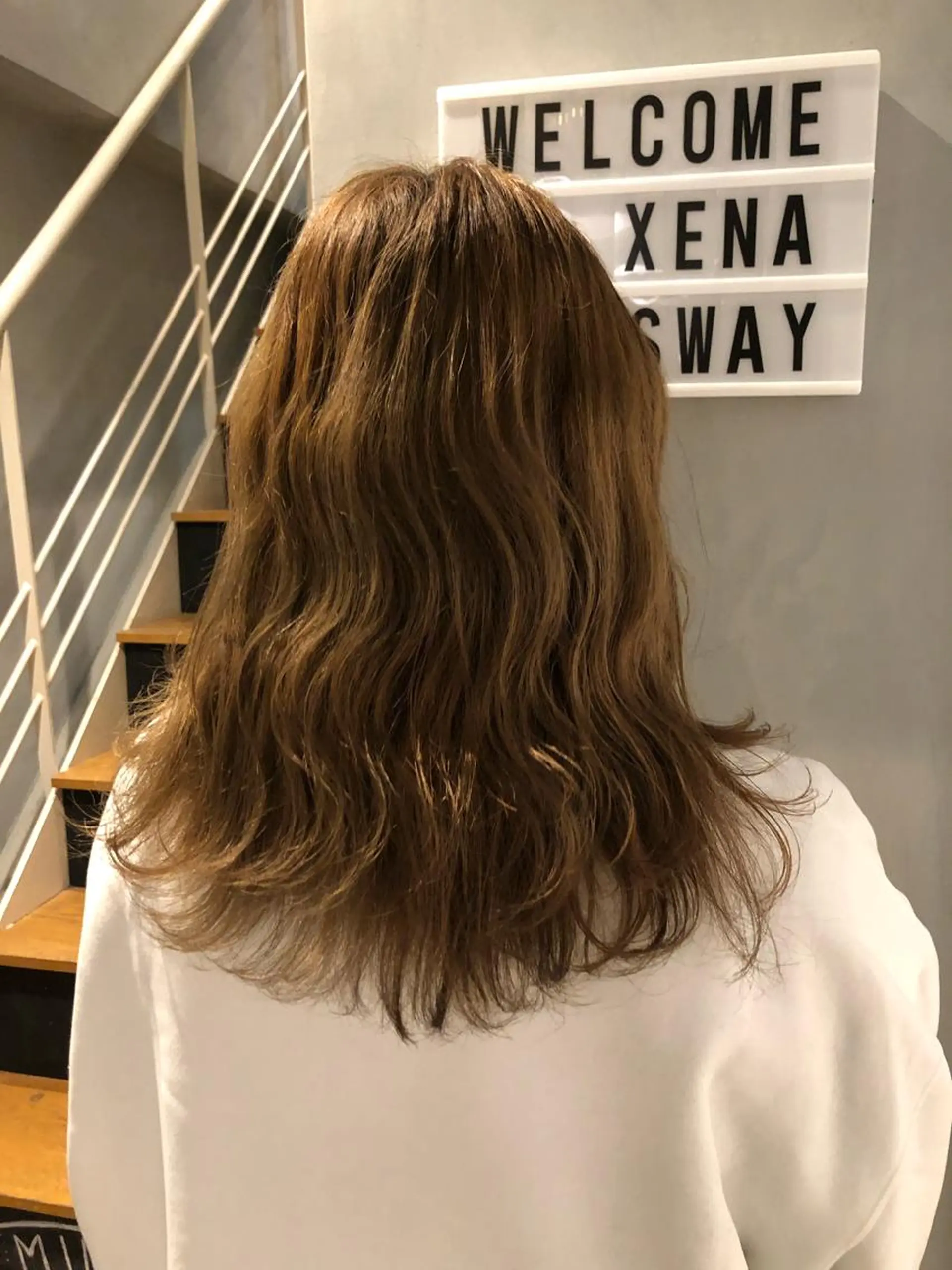 セミロング ヘアカラー MIYU💋💖 〈XENA渋谷本店〉のヘアスタイル