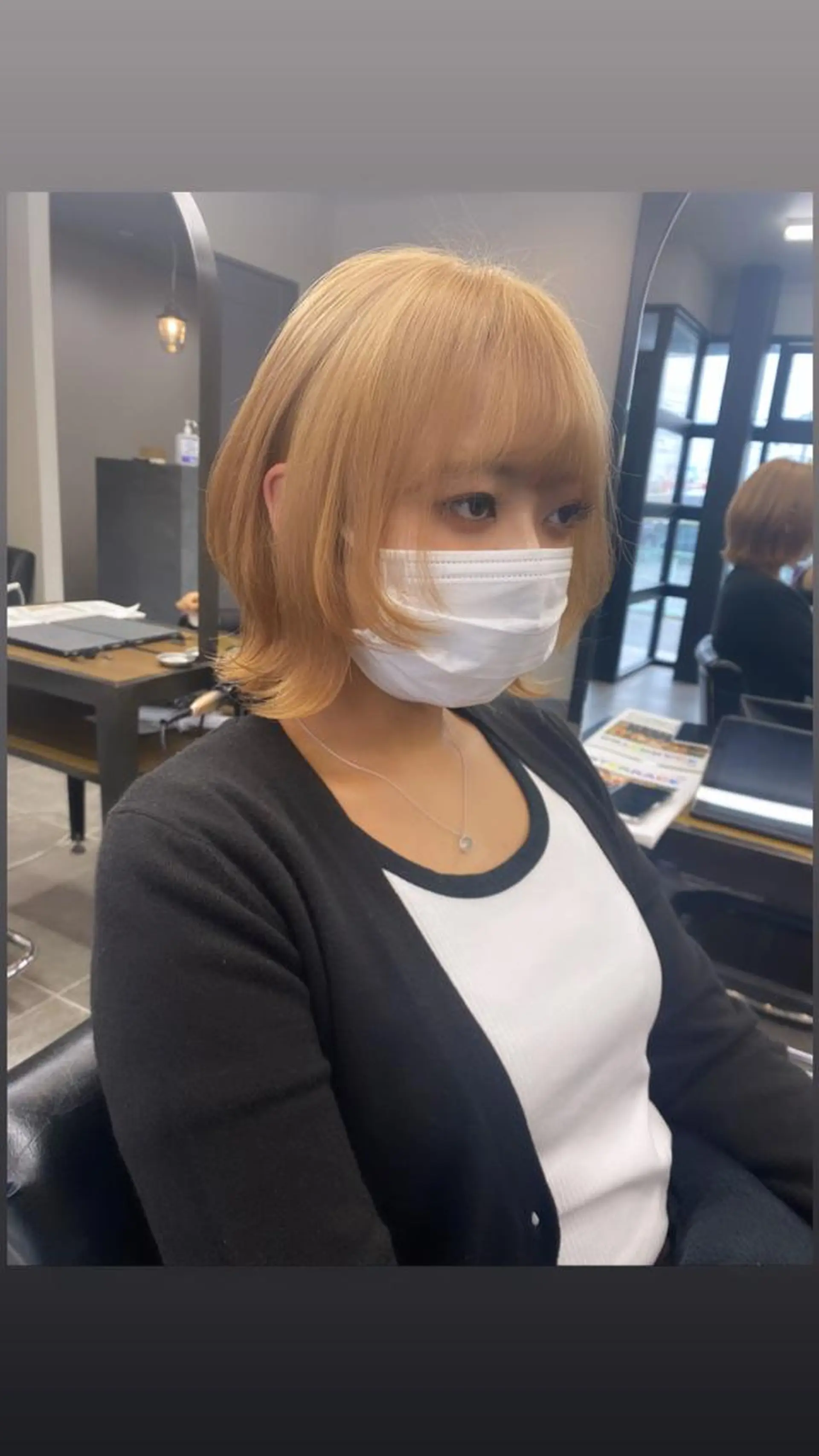 ミディアム maco 艶感ハイトーン🦋のヘアスタイル