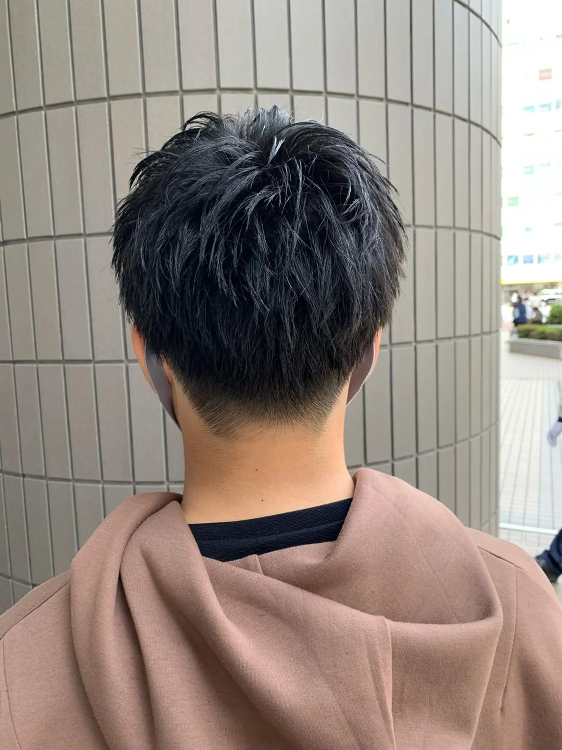 ショート カラー メンズ 黒髪 ブルーカラー ブルーブラック ❣️モードケイズ塚口 和田一将のヘアスタイル